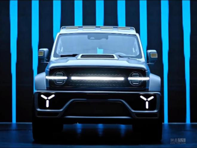 Tank 300 Cybertank Concept From China’s WEY Looks Tough On The Outside, Luxurious Inside