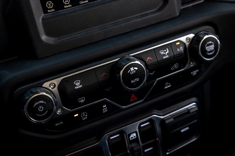 Can’t Afford A Mercedes G-Class 6×6? How About A Six-Wheel Drive Jeep Gladiator Instead?