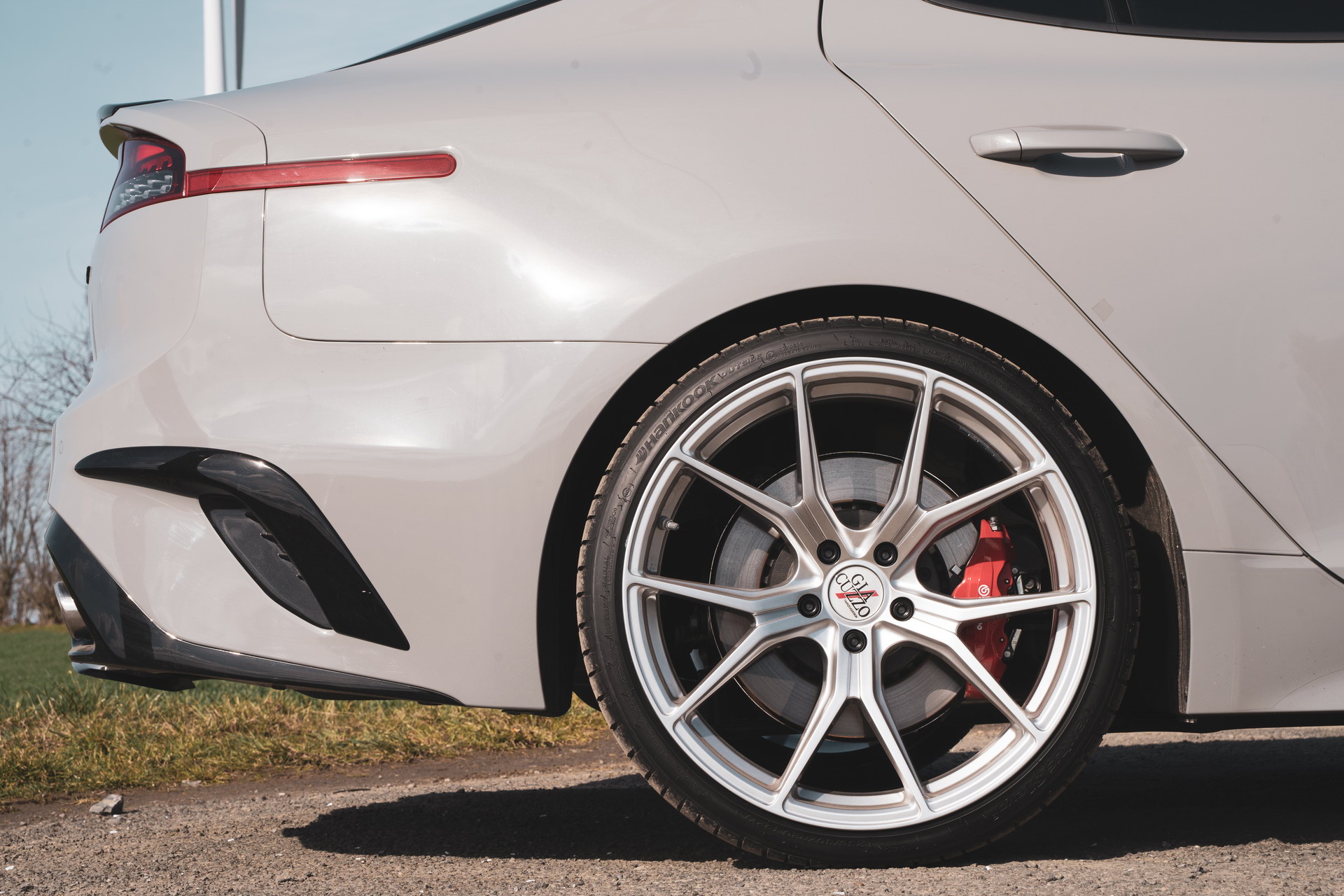 Kia Stinger Gets Big Rims And Aftermarket Body Add-Ons, Do You Dig Its Looks?