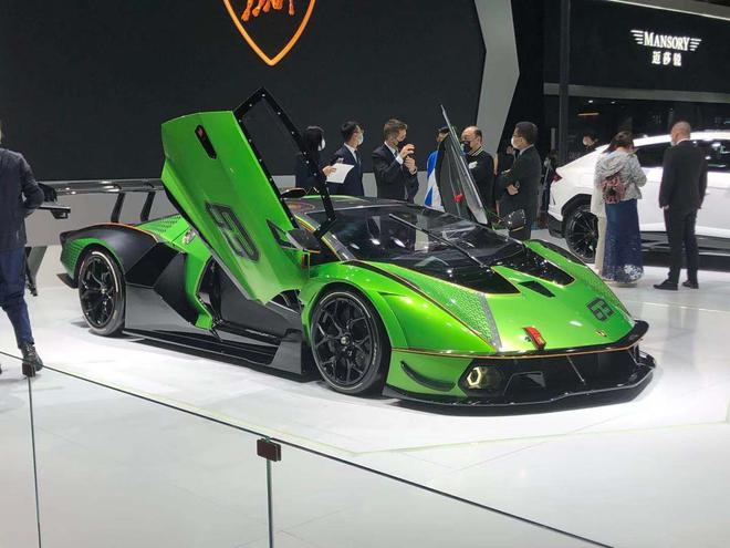 Lamborghini Essenza SCV12 Track-Only Supercar Wows Chinese Audience