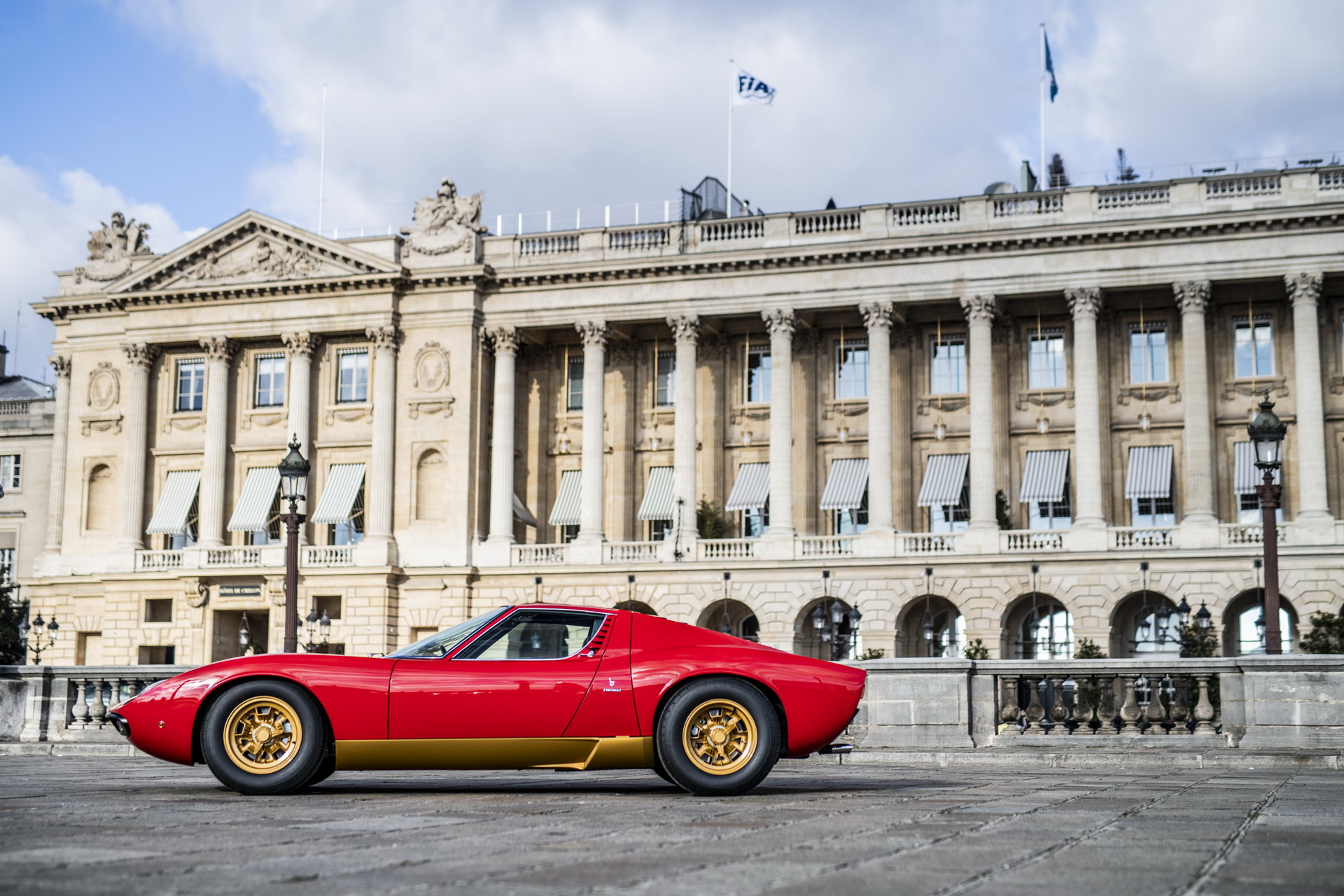 Lamborghini Miura SV Is 50 Years Old, Still Looks As Magnificent As Ever