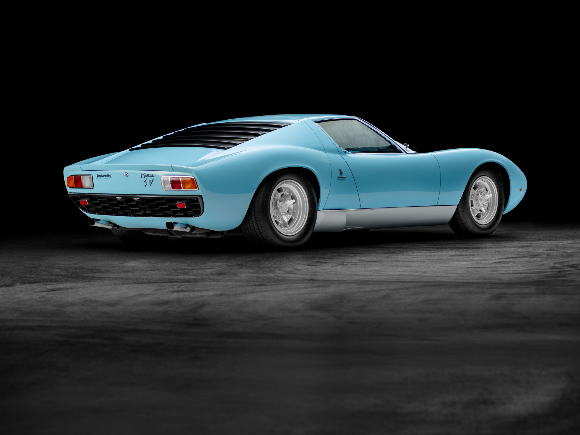Lamborghini Miura SV Is 50 Years Old, Still Looks As Magnificent As Ever