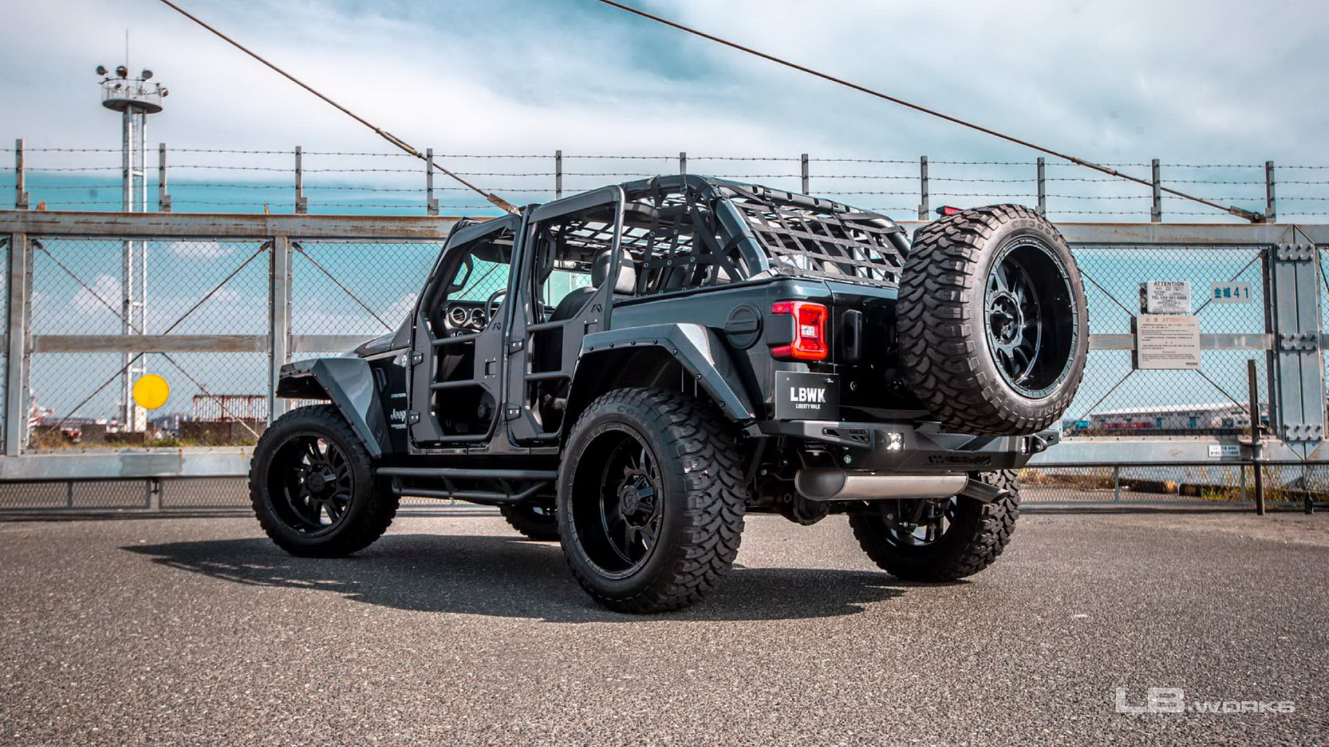 Liberty Walk Gives The Jeep Wrangler An Apocalyptic Makeover | Carscoops