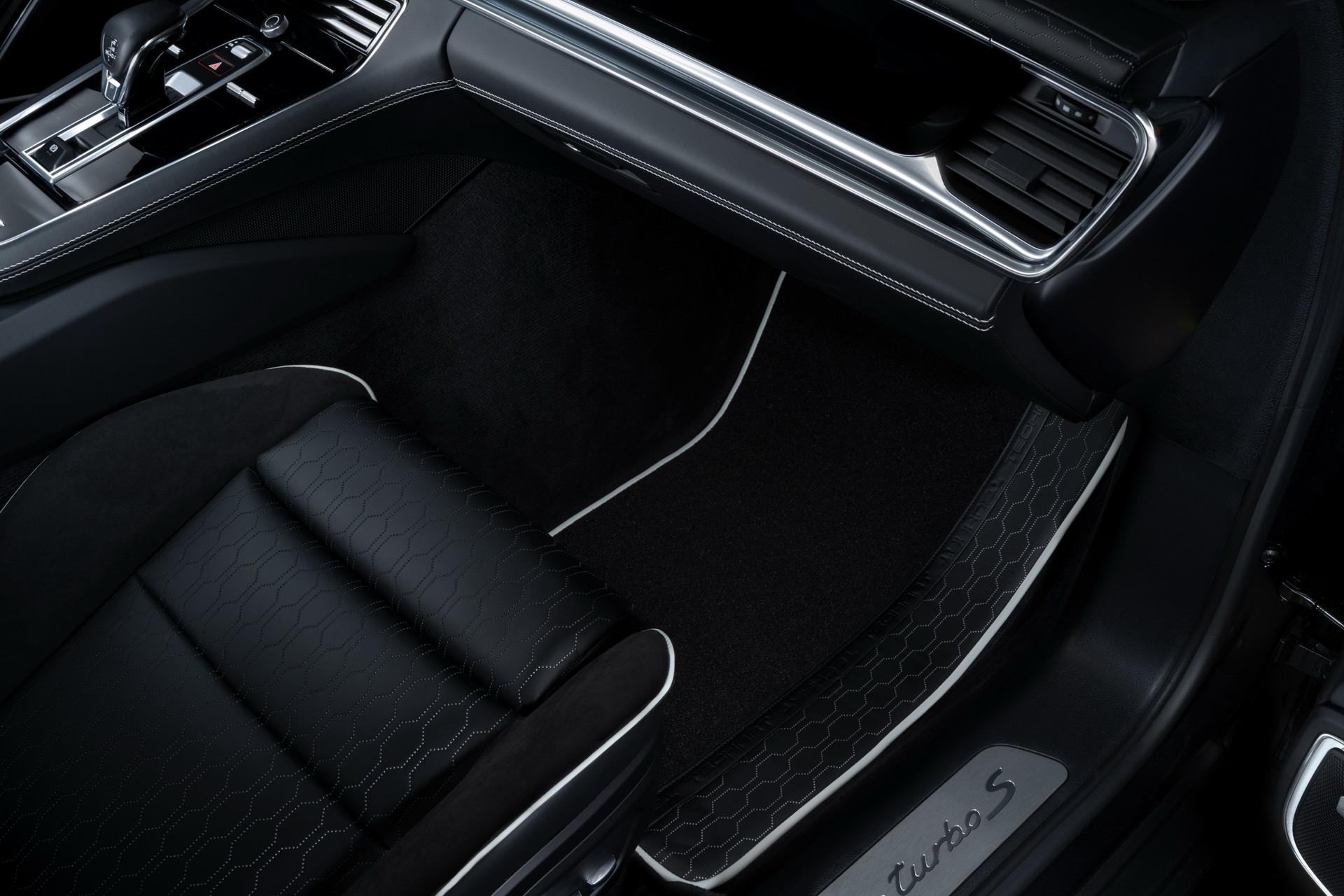 Porsche Panamera Visits TechArt, Gets Wild Bodykit And Big Power Boost