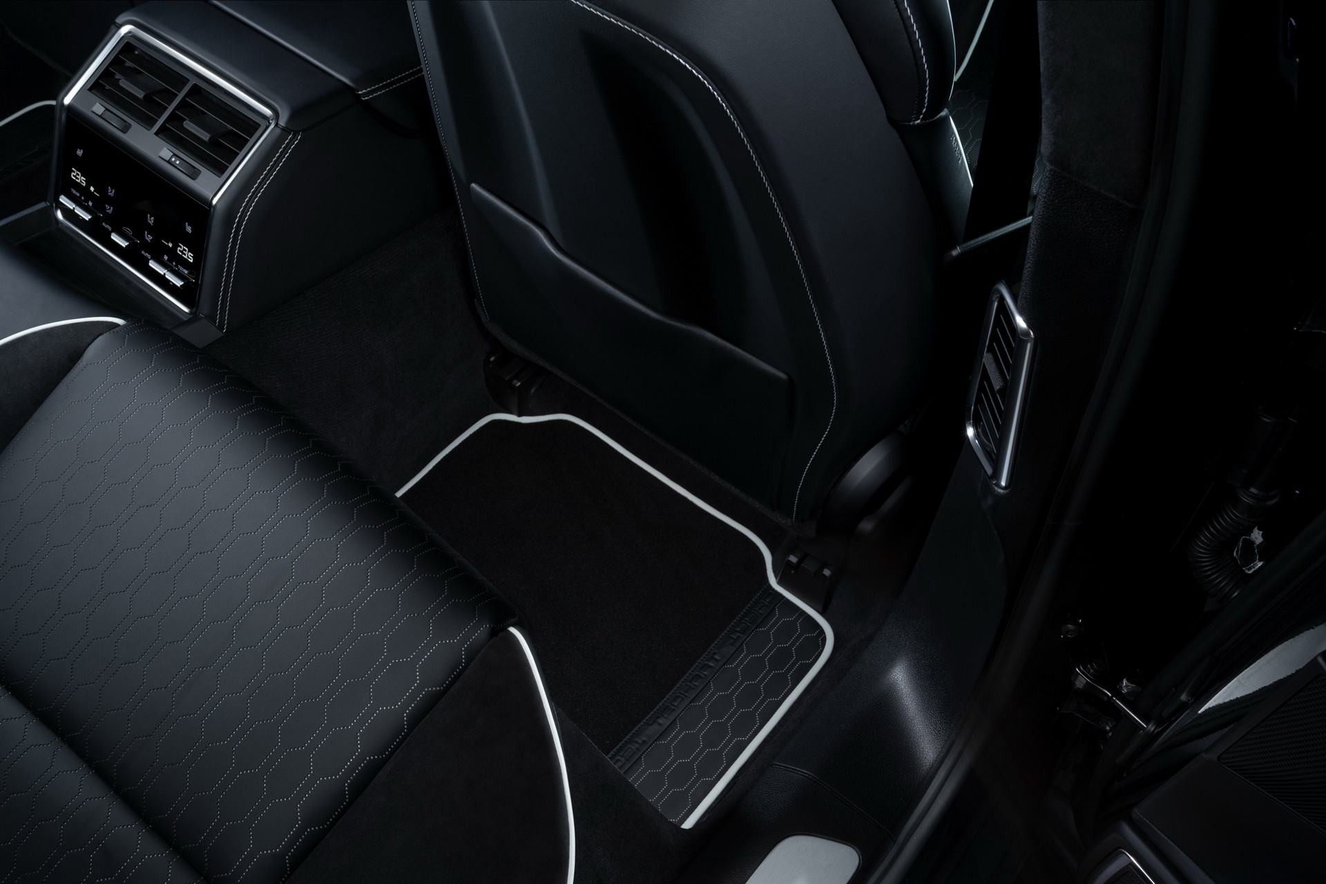 Porsche Panamera Visits TechArt, Gets Wild Bodykit And Big Power Boost