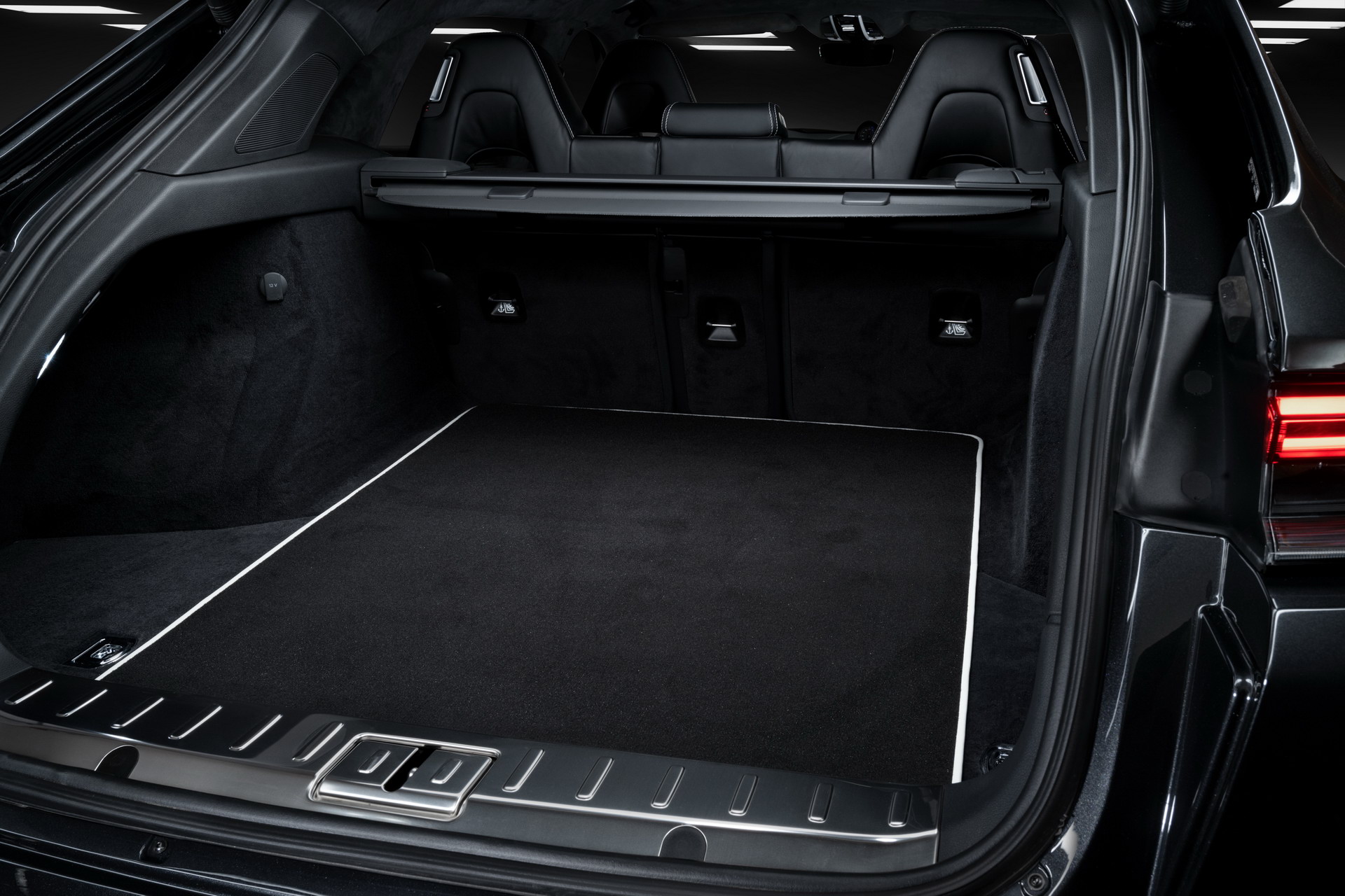 Porsche Panamera Visits TechArt, Gets Wild Bodykit And Big Power Boost