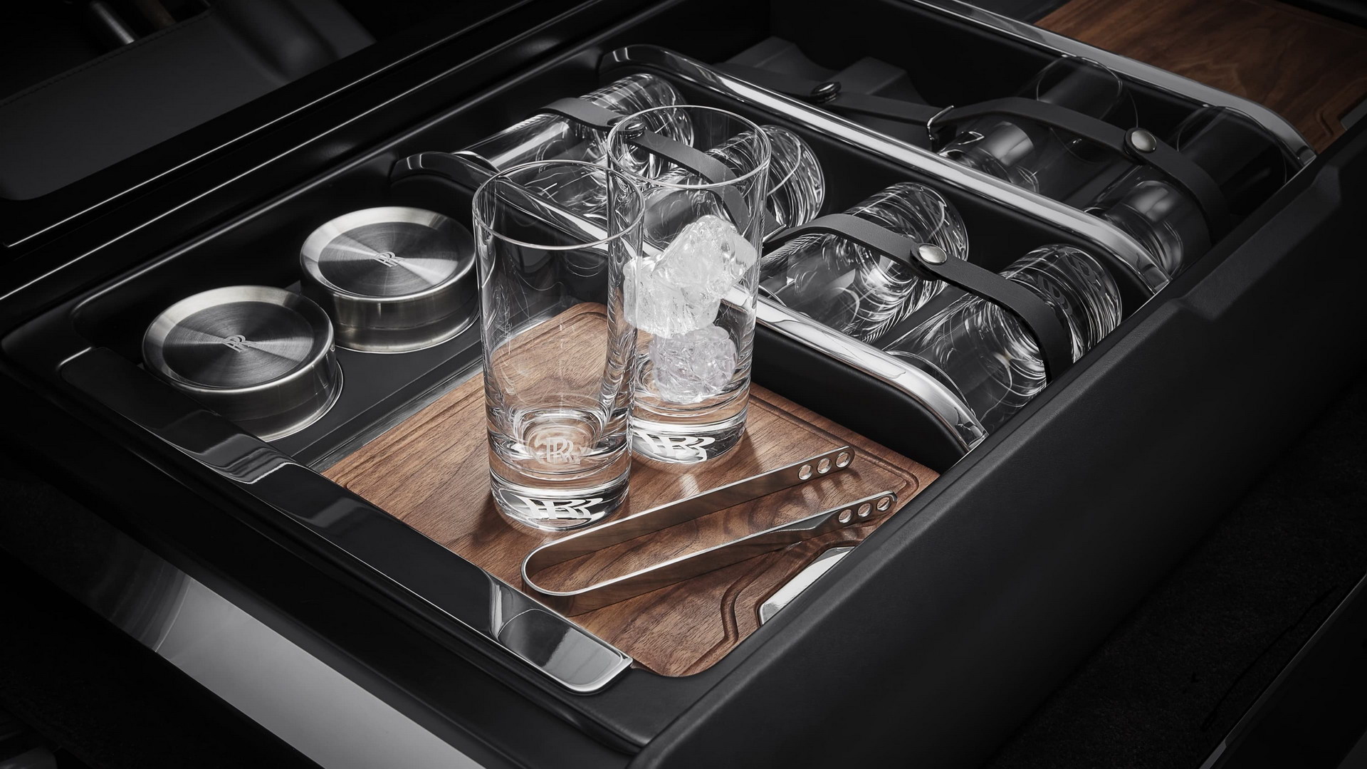 Rolls-Royce’s Recreation Module For The Cullinan Is Ideal For Your Outdoors Activities