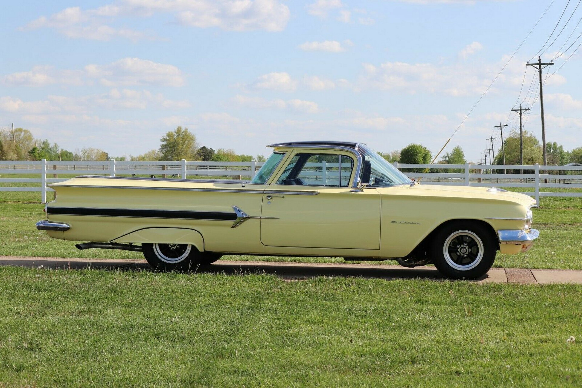 Sunfire Yellow 1960 Chevrolet El Camino Is Oh-So-Cool That You’ll Break The Bank For It