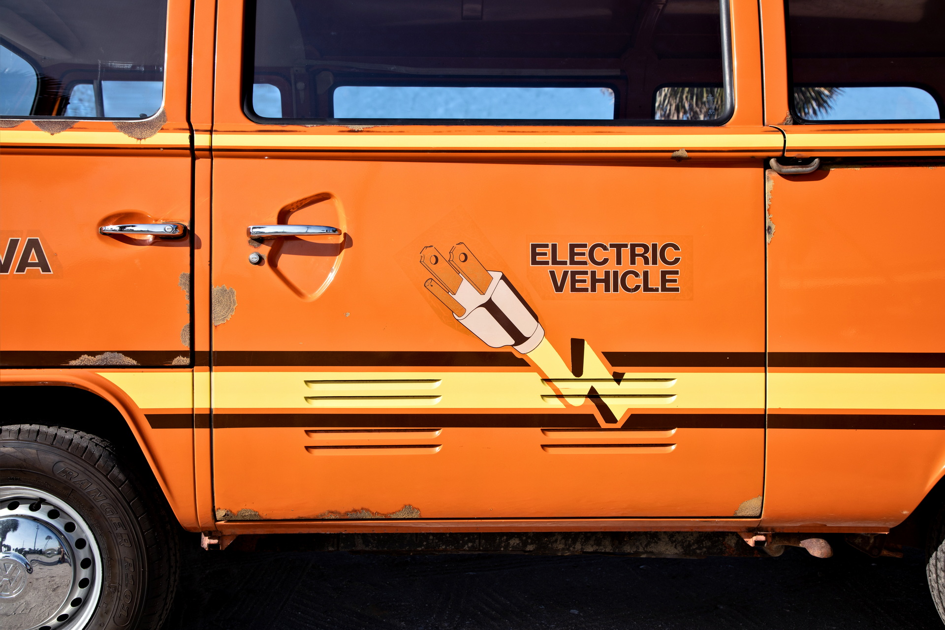 Volkswagen Brings Its 1979 Electric Microbus At Amelia Island Concours d’Elegance