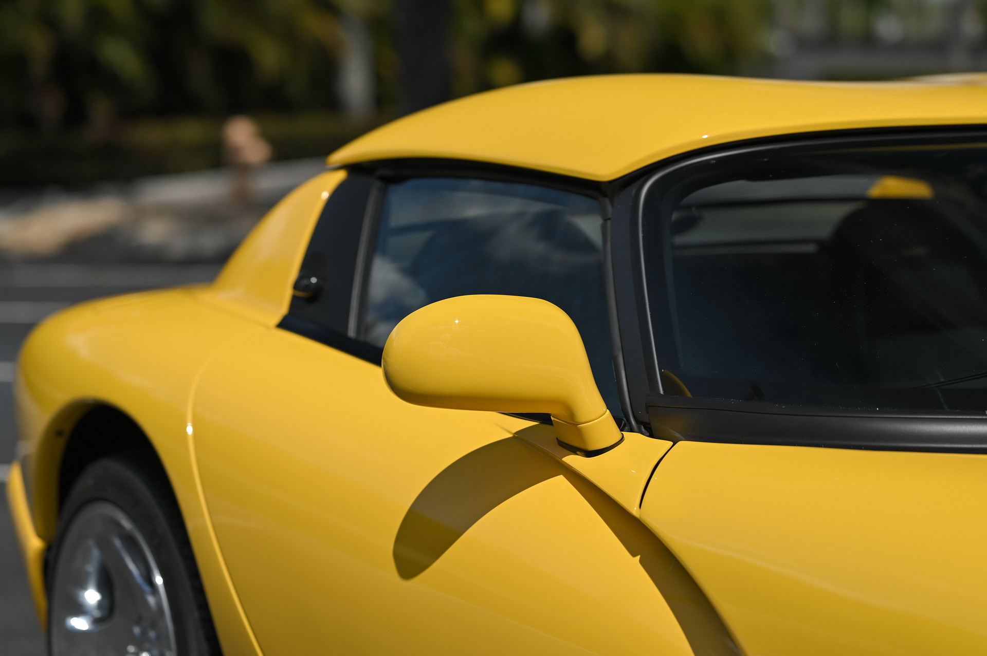 Spice Up Your Life With This Low-Mileage 2002 Dodge Viper RT/10