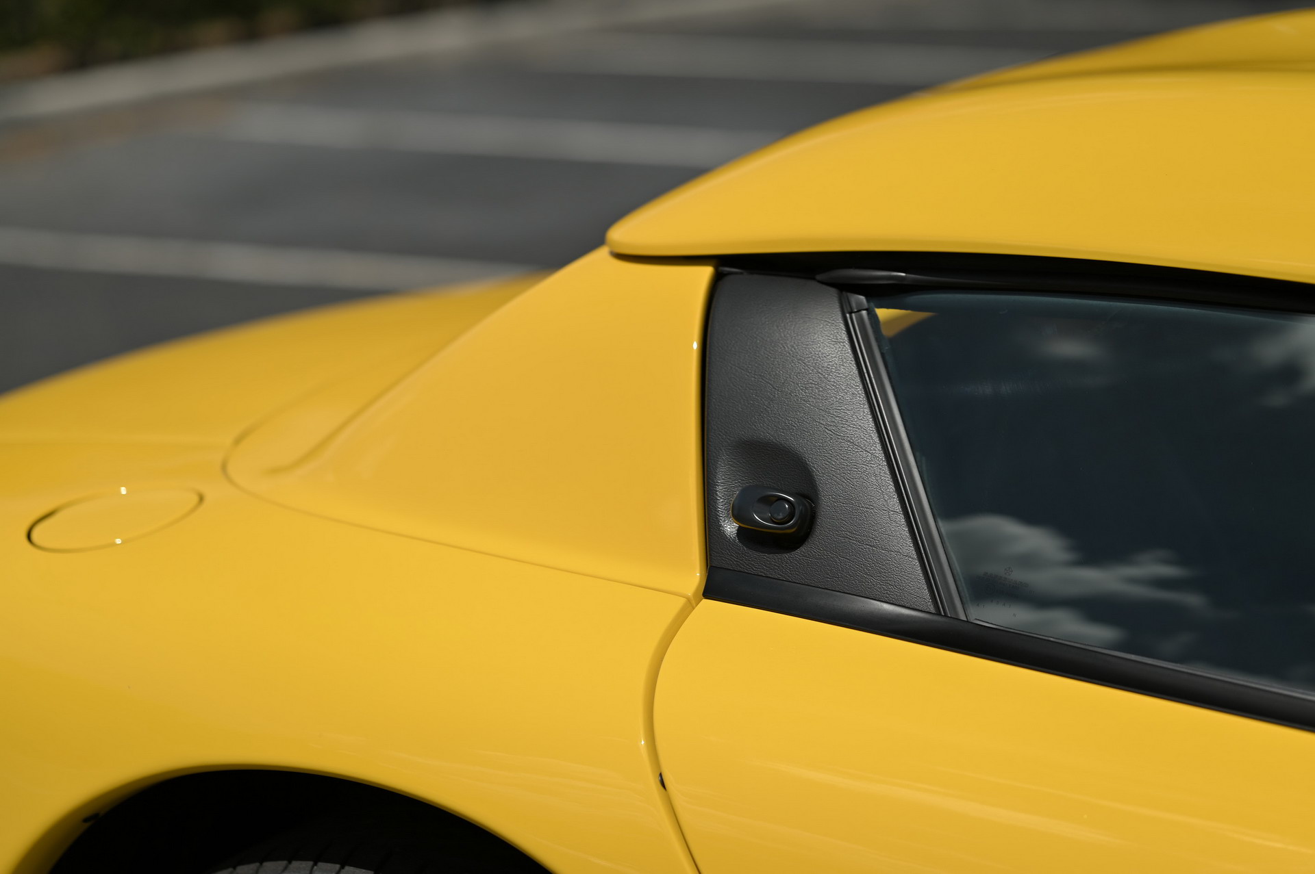 Spice Up Your Life With This Low-Mileage 2002 Dodge Viper RT/10