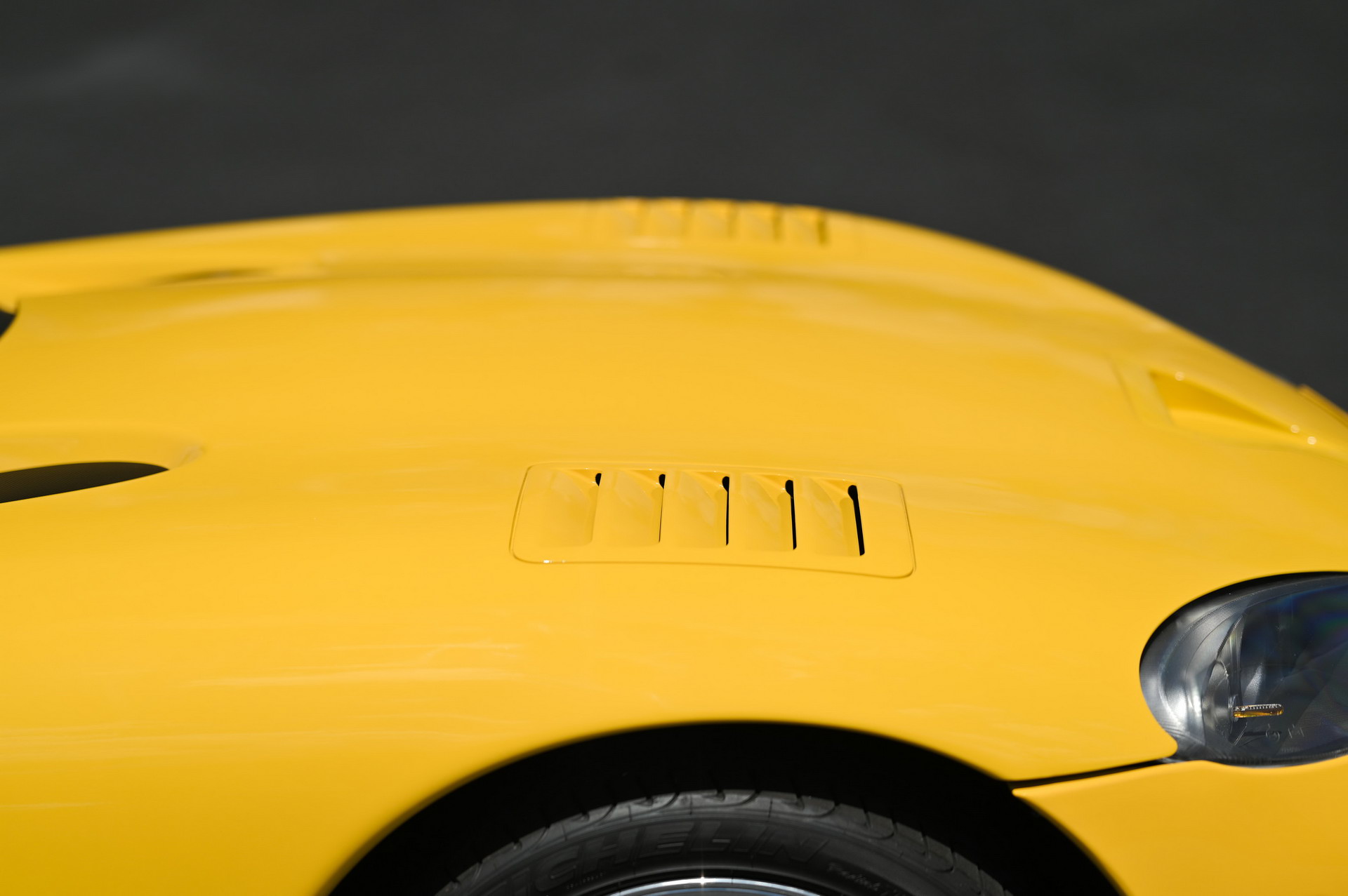 Spice Up Your Life With This Low-Mileage 2002 Dodge Viper RT/10