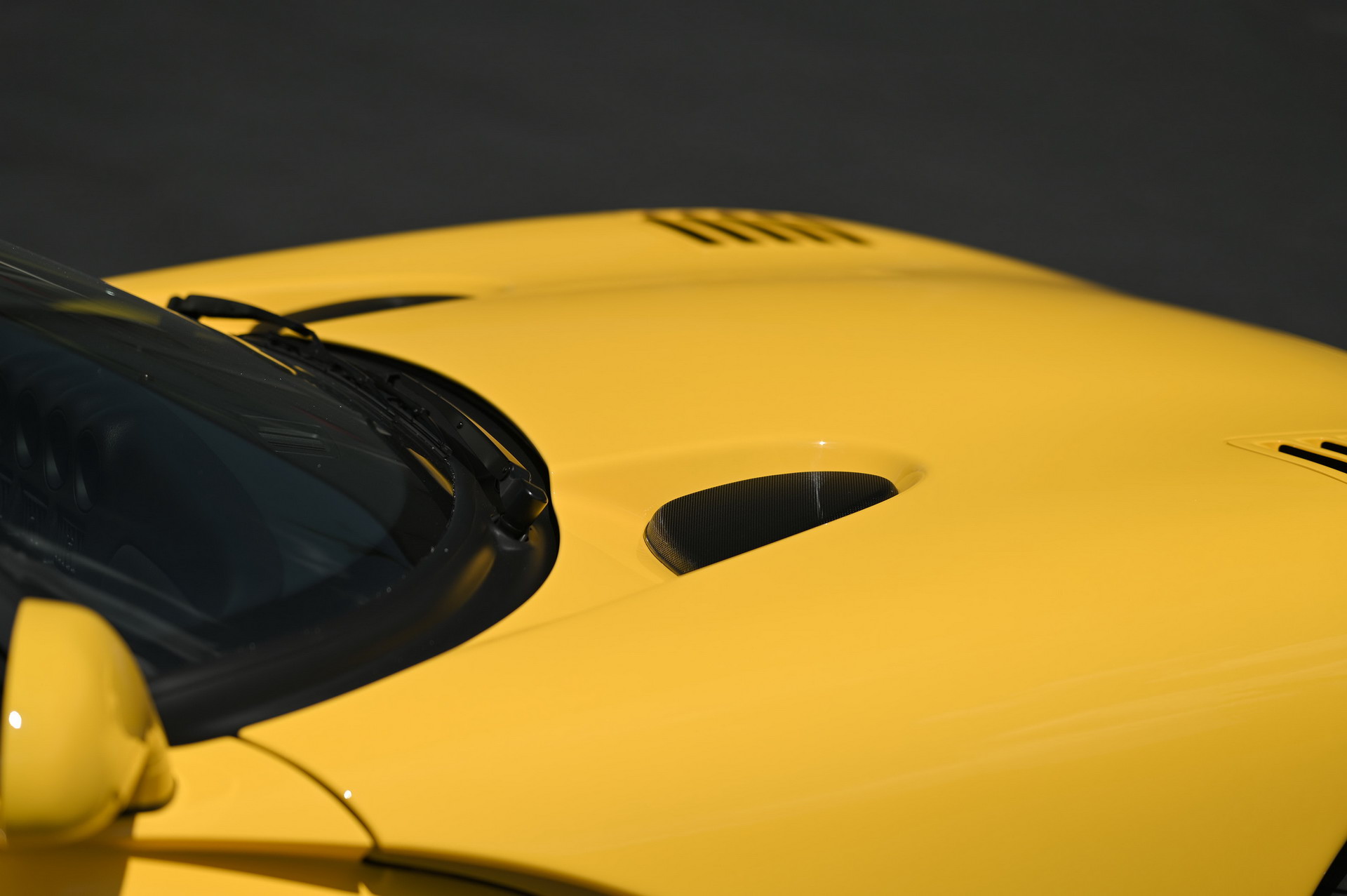 Spice Up Your Life With This Low-Mileage 2002 Dodge Viper RT/10