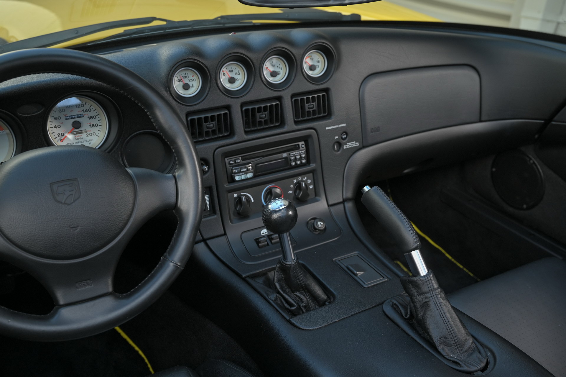 Spice Up Your Life With This Low-Mileage 2002 Dodge Viper RT/10