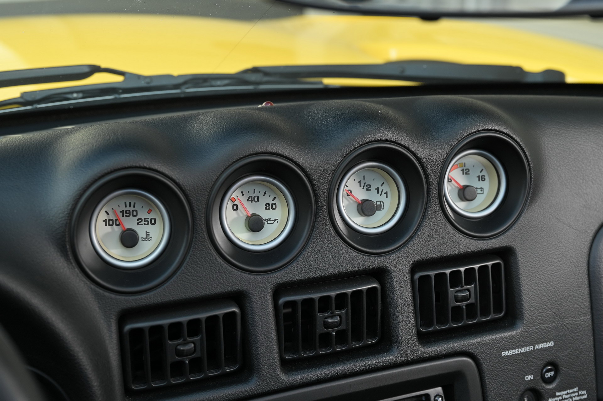 Spice Up Your Life With This Low-Mileage 2002 Dodge Viper RT/10