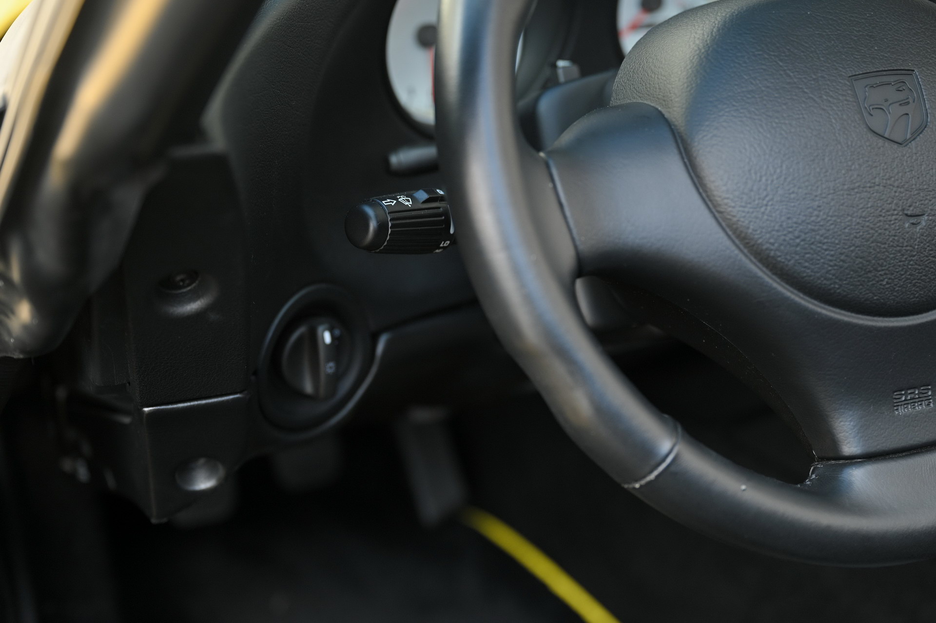 Spice Up Your Life With This Low-Mileage 2002 Dodge Viper RT/10