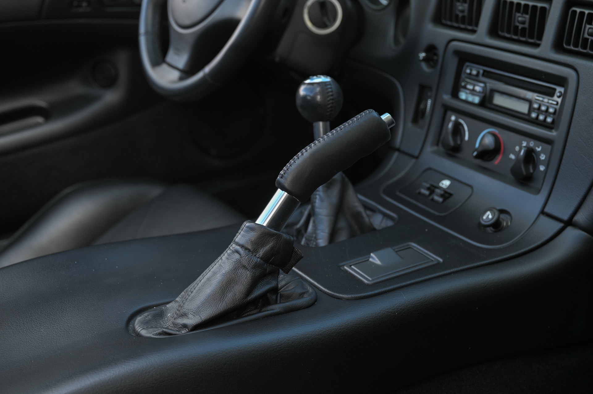 Spice Up Your Life With This Low-Mileage 2002 Dodge Viper RT/10