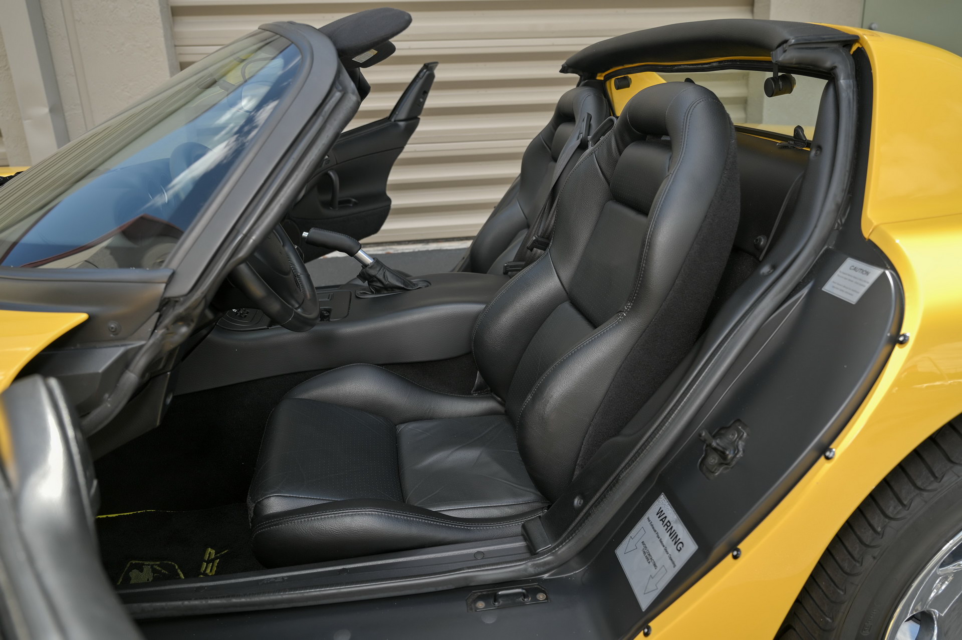 Spice Up Your Life With This Low-Mileage 2002 Dodge Viper RT/10