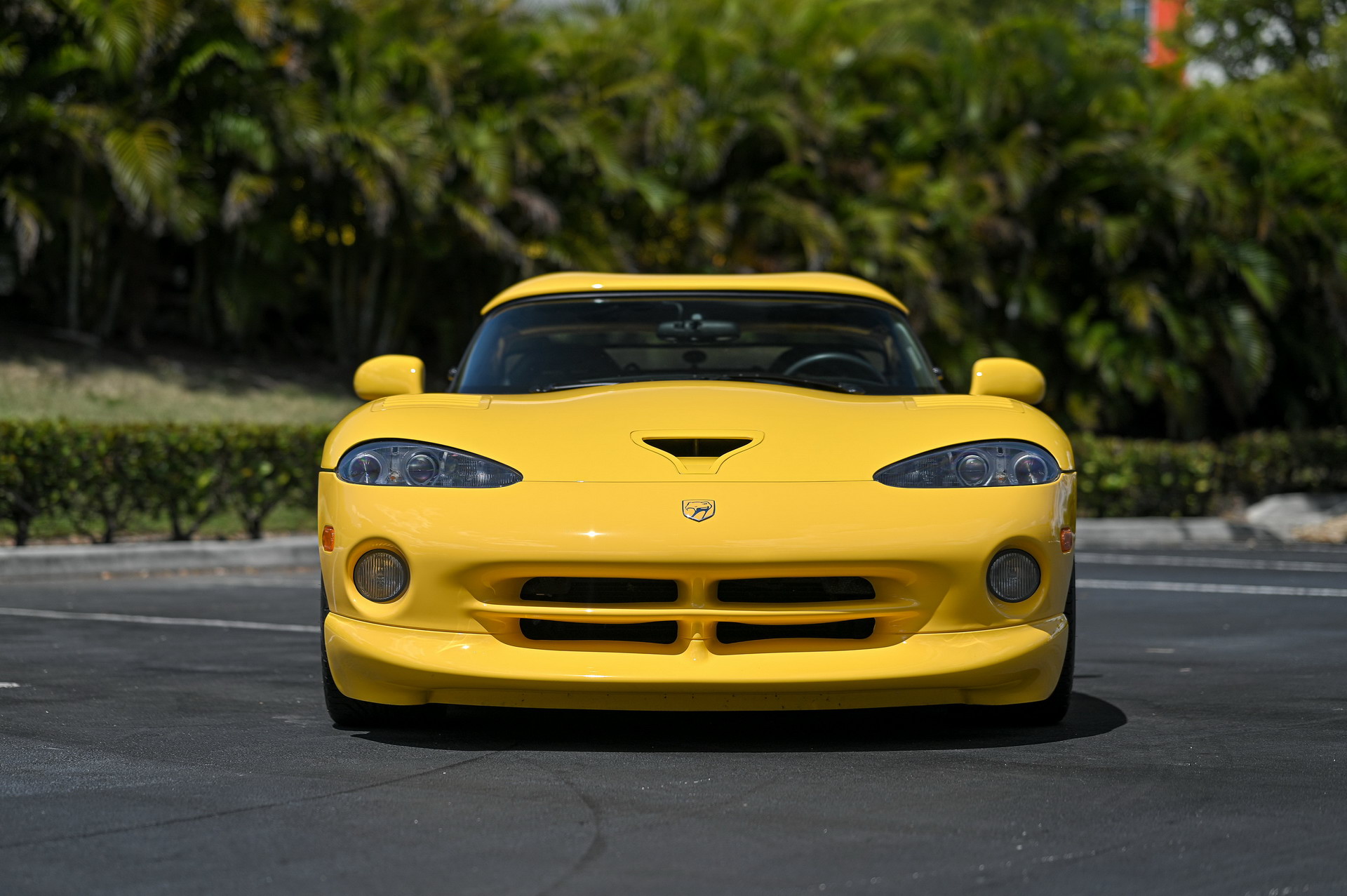 Spice Up Your Life With This Low-Mileage 2002 Dodge Viper RT/10
