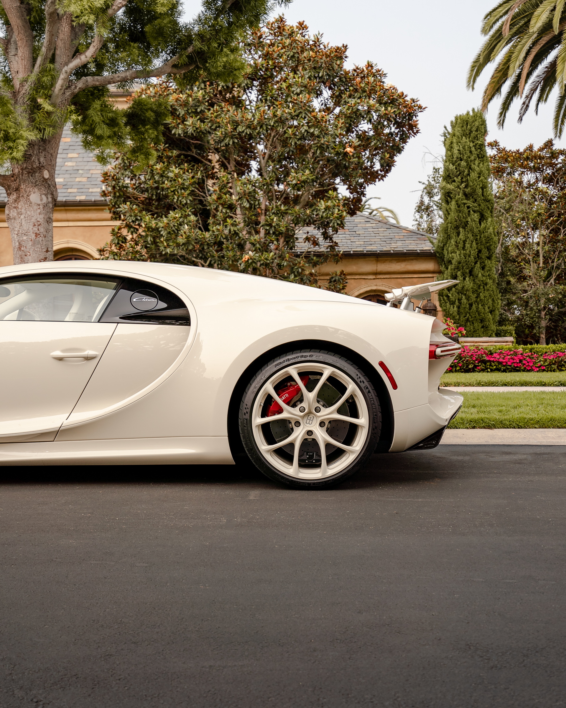 This One-Off Bugatti Chiron Was Dressed By A Greek Messenger, Inspired By A Bag, And Painted With Chalk