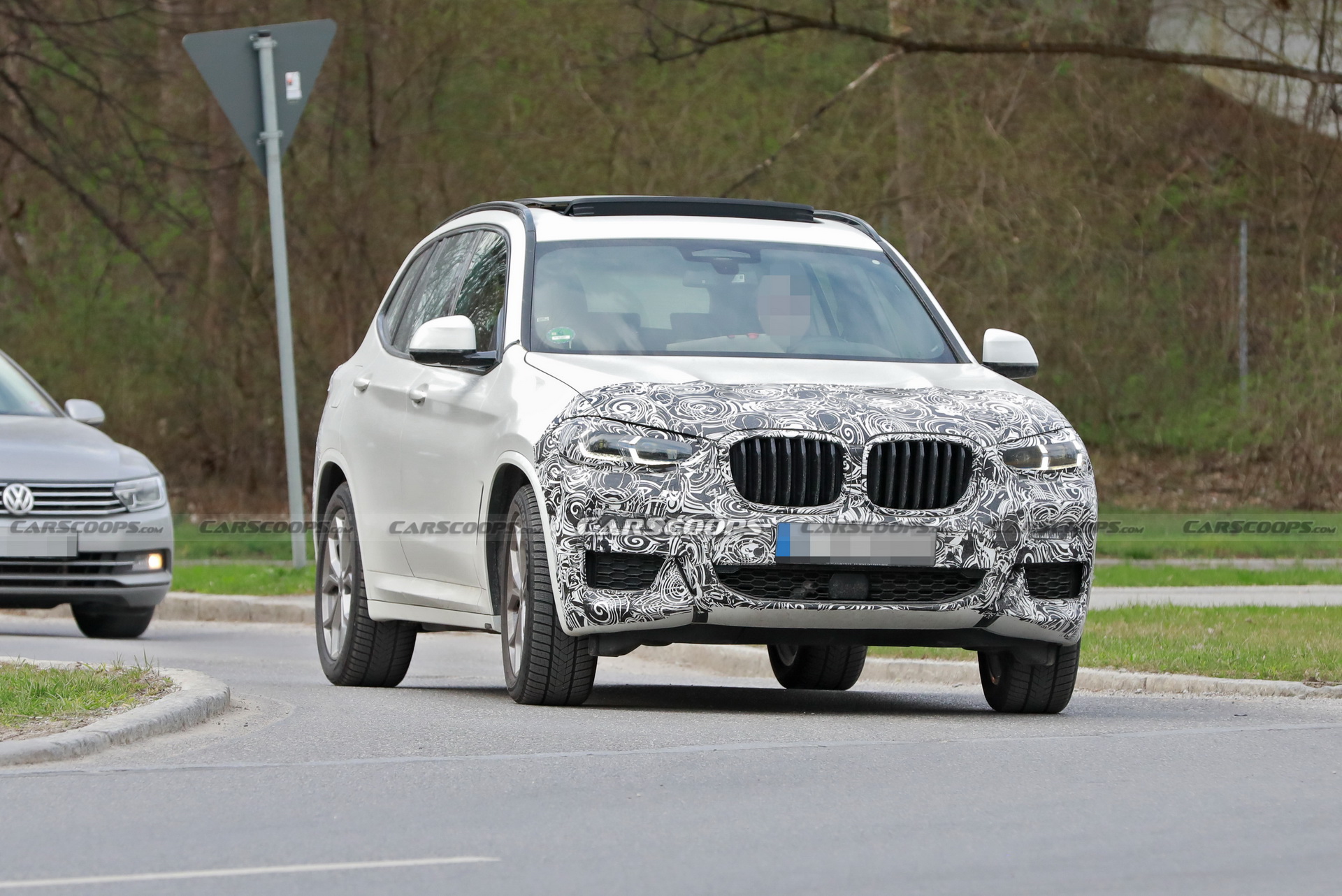 2021 BMW X3 Drops Camo, Shows Off Normal-Sized Kidney Grille In New Spy Shots