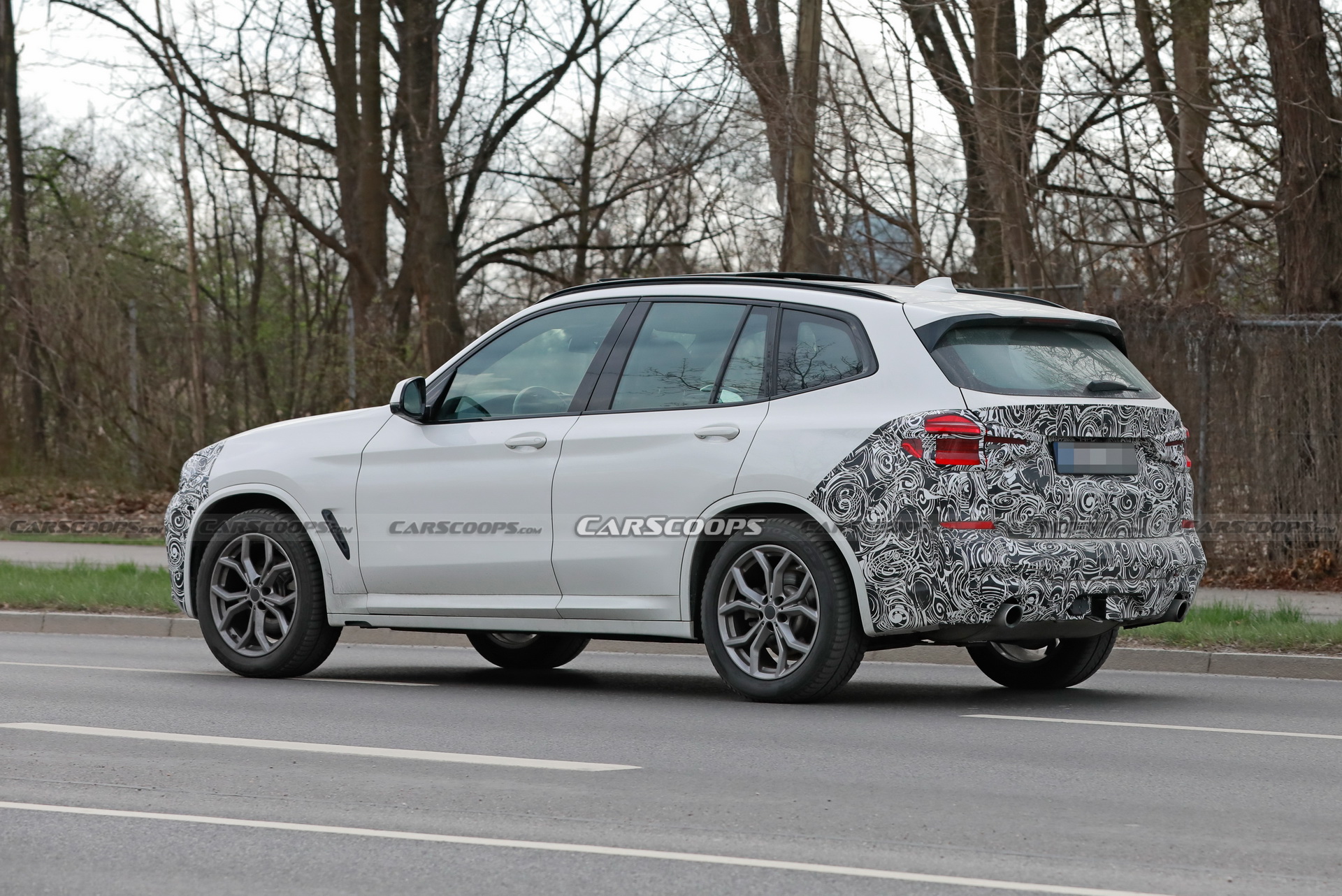 2021 BMW X3 Drops Camo, Shows Off Normal-Sized Kidney Grille In New Spy Shots