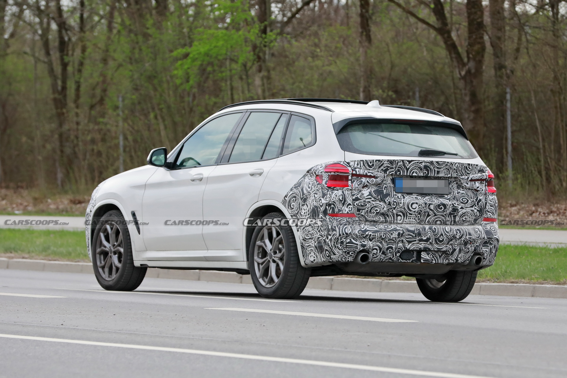 2021 BMW X3 Drops Camo, Shows Off Normal-Sized Kidney Grille In New Spy Shots