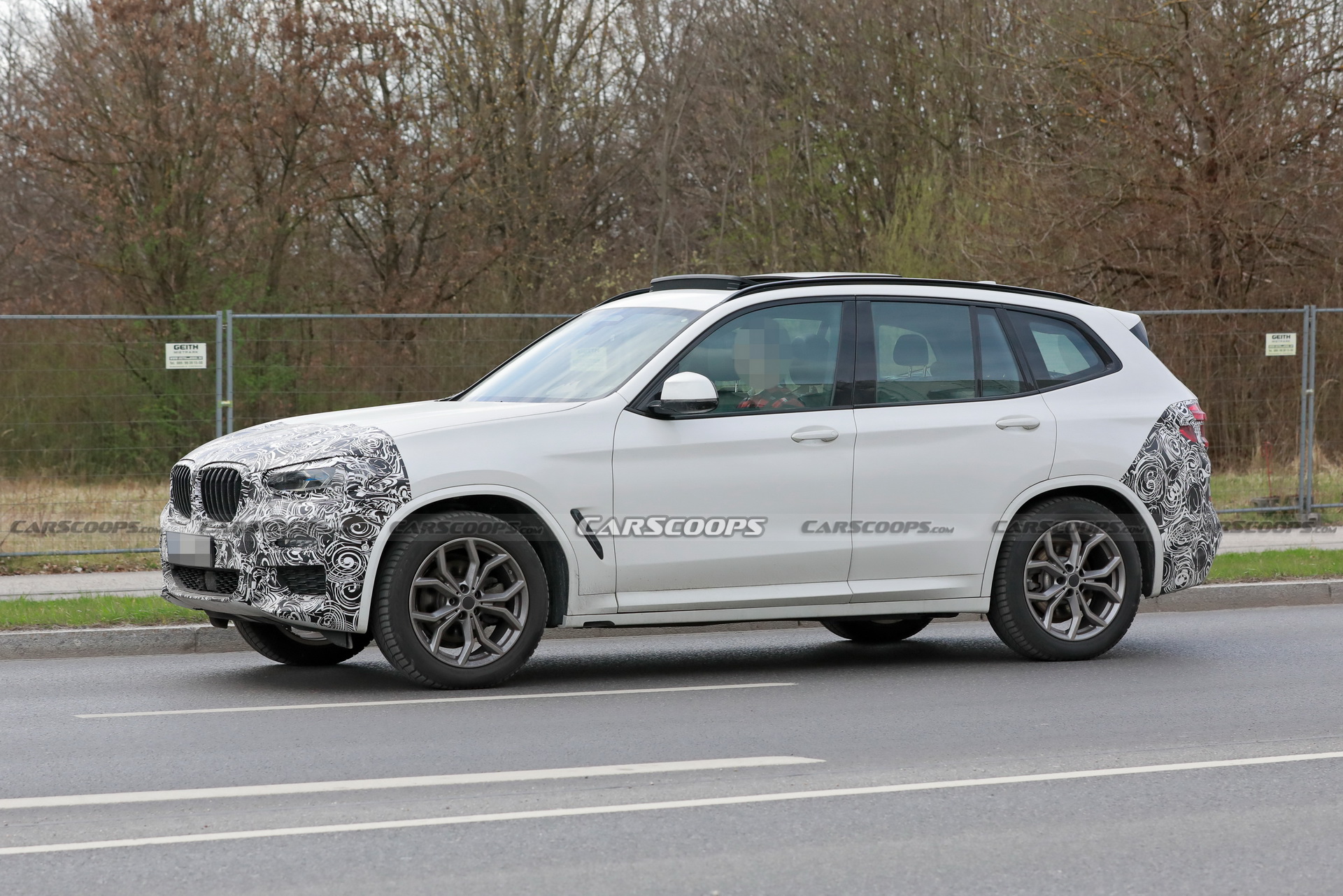 2021 BMW X3 Drops Camo, Shows Off Normal-Sized Kidney Grille In New Spy Shots