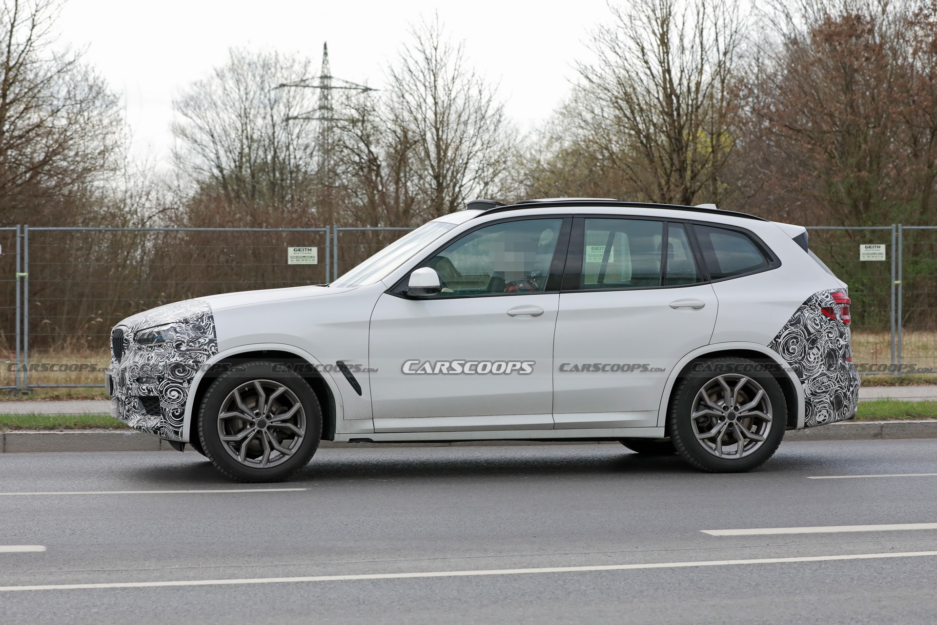 2021 BMW X3 Drops Camo, Shows Off Normal-Sized Kidney Grille In New Spy Shots