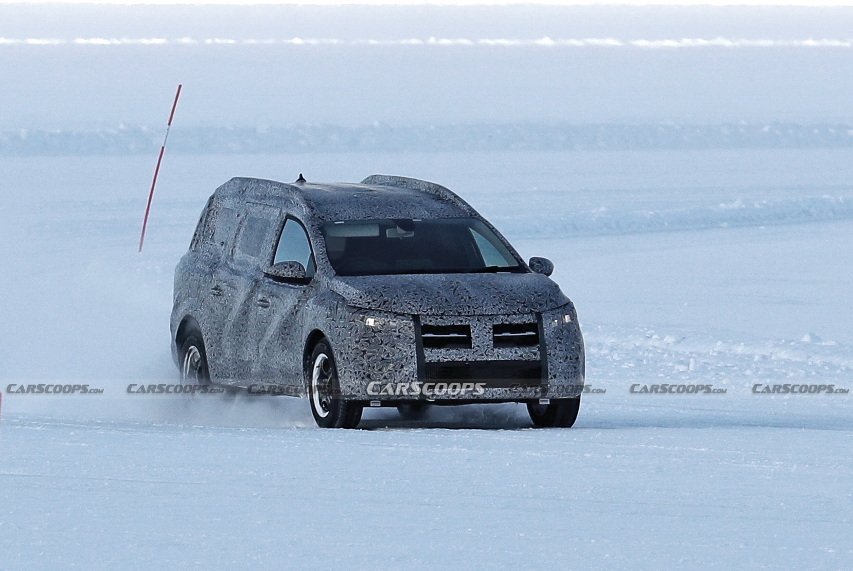 Dacia Spied Preparing New Logan MCV Wagon