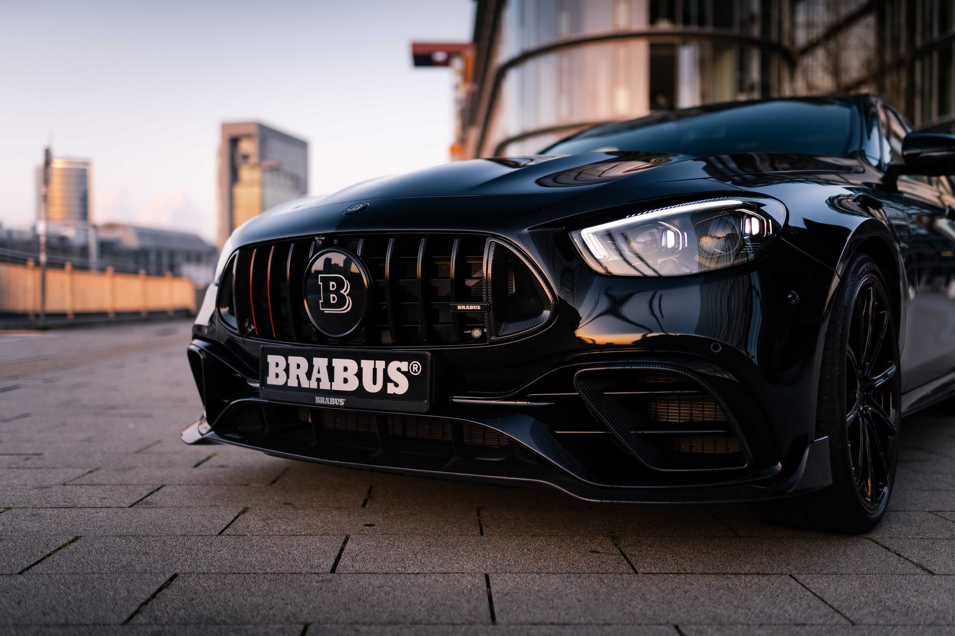 Brabus 800 Is A 789 HP 2021 Mercedes-AMG E63 That Eats Supercars For Breakfast