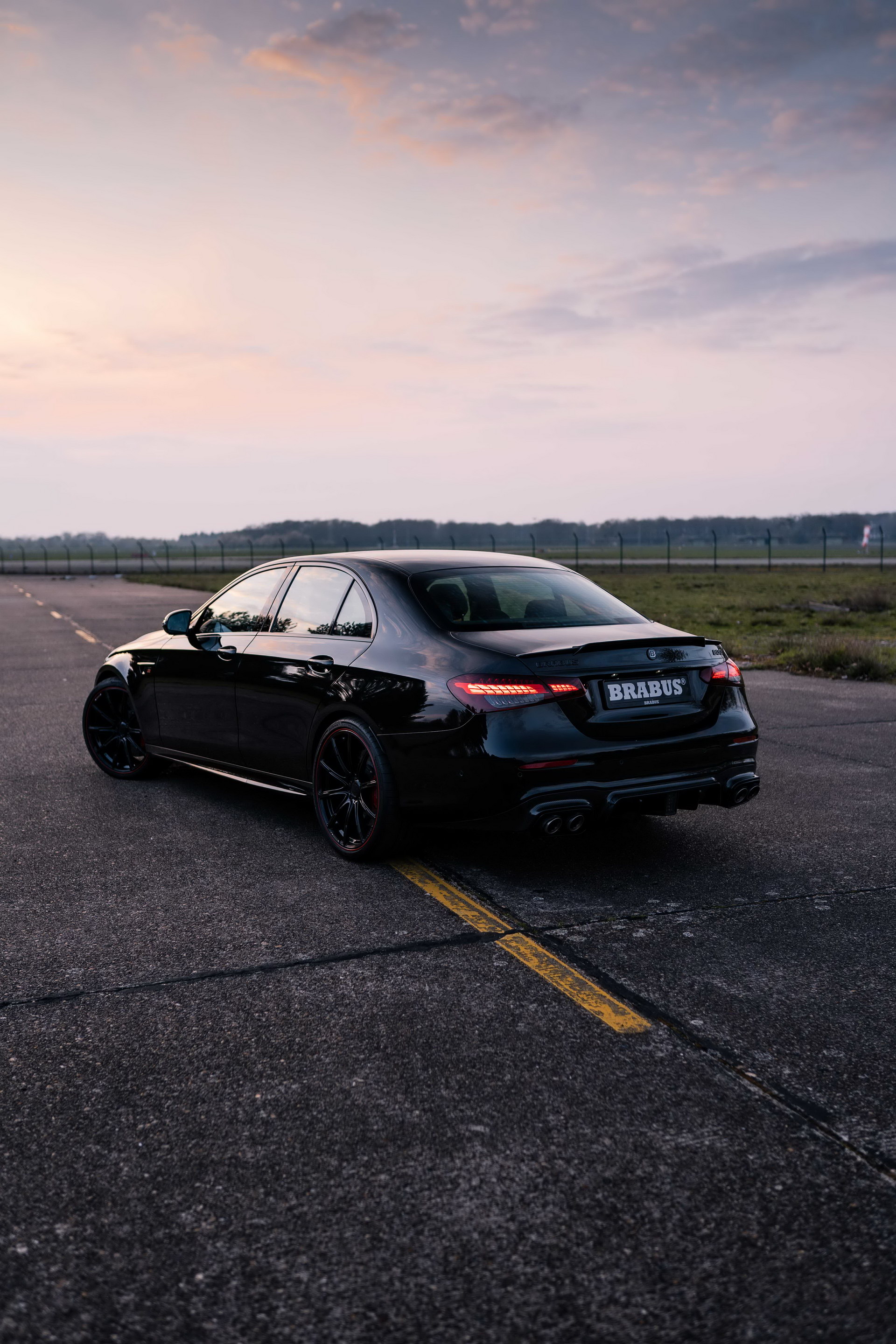 Brabus 800 Is A 789 HP 2021 Mercedes-AMG E63 That Eats Supercars For Breakfast