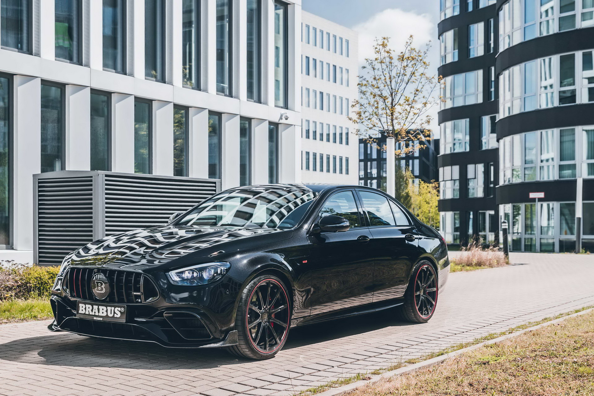 Brabus 800 Is A 789 HP 2021 Mercedes-AMG E63 That Eats Supercars For Breakfast