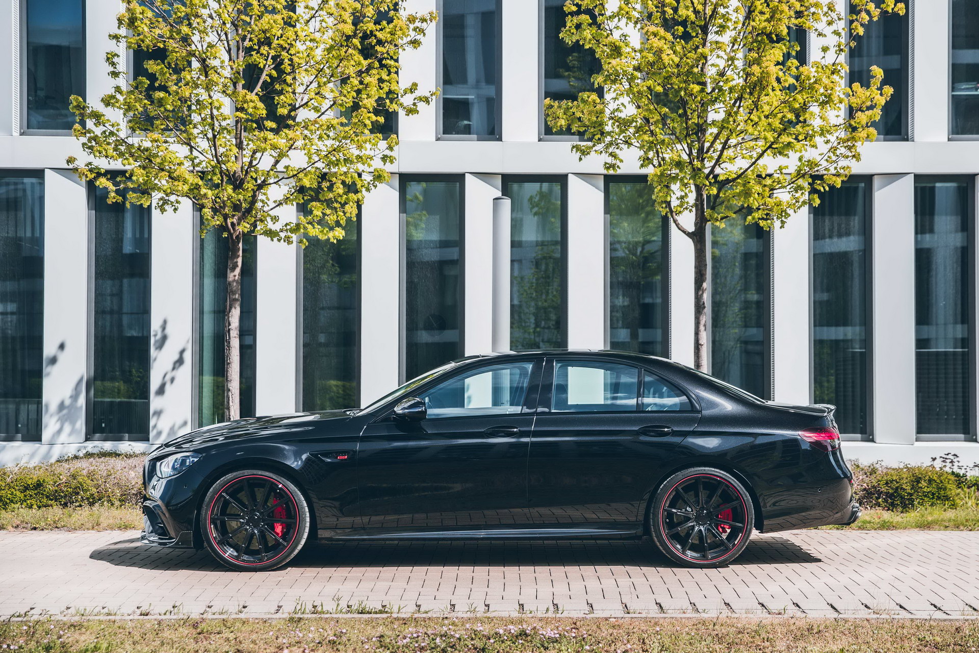 Brabus 800 Is A 789 HP 2021 Mercedes-AMG E63 That Eats Supercars For Breakfast