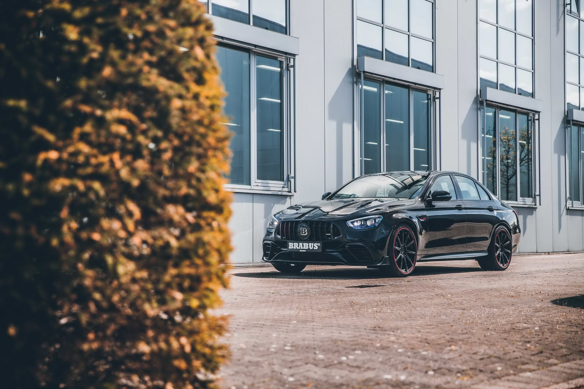 Brabus 800 Is A 789 HP 2021 Mercedes-AMG E63 That Eats Supercars For Breakfast