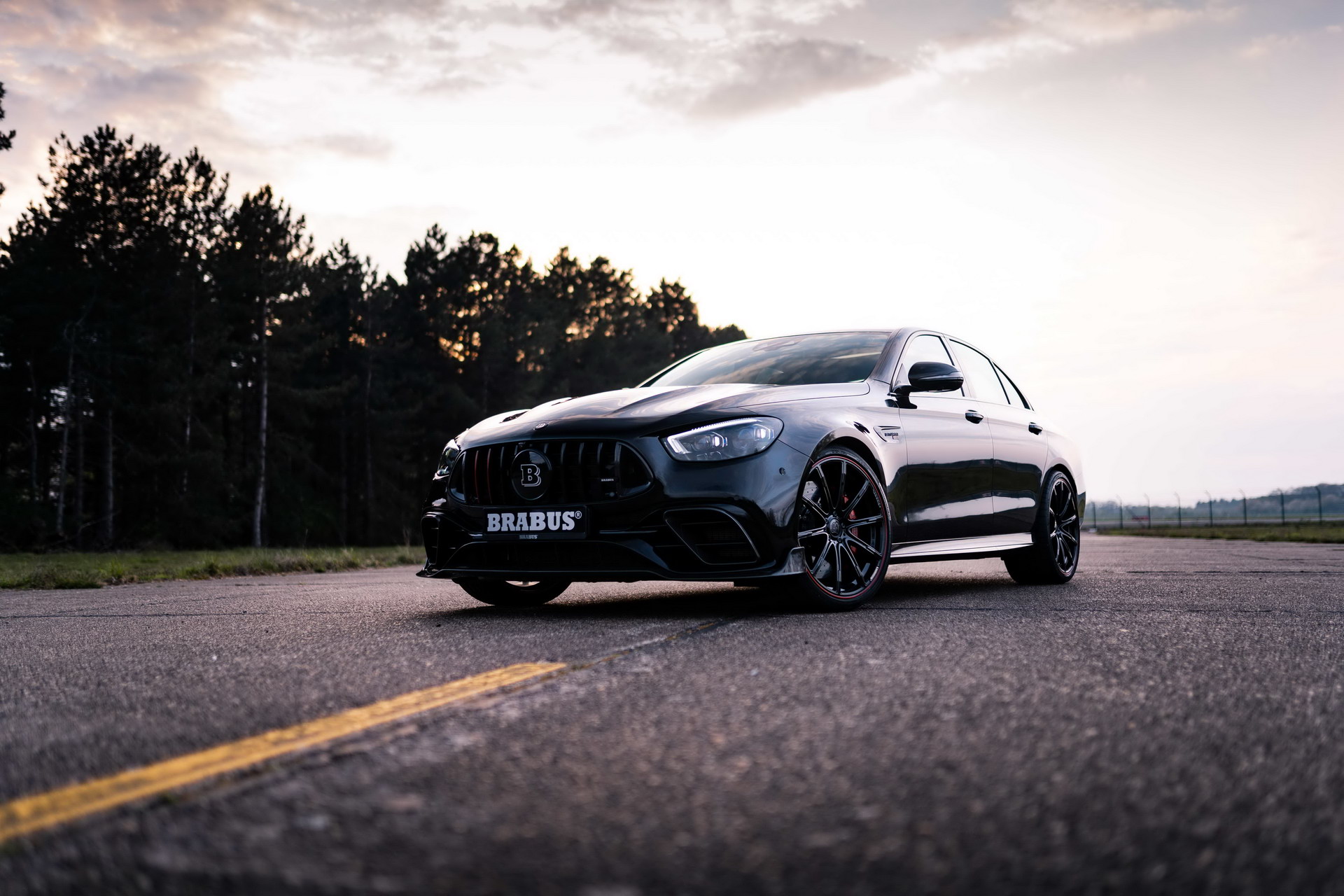 Brabus 800 Is A 789 HP 2021 Mercedes-AMG E63 That Eats Supercars For Breakfast