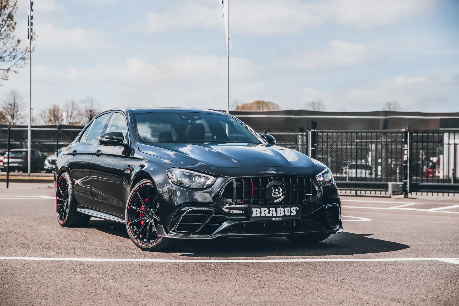 Brabus 800 Is A 789 HP 2021 Mercedes-AMG E63 That Eats Supercars For Breakfast