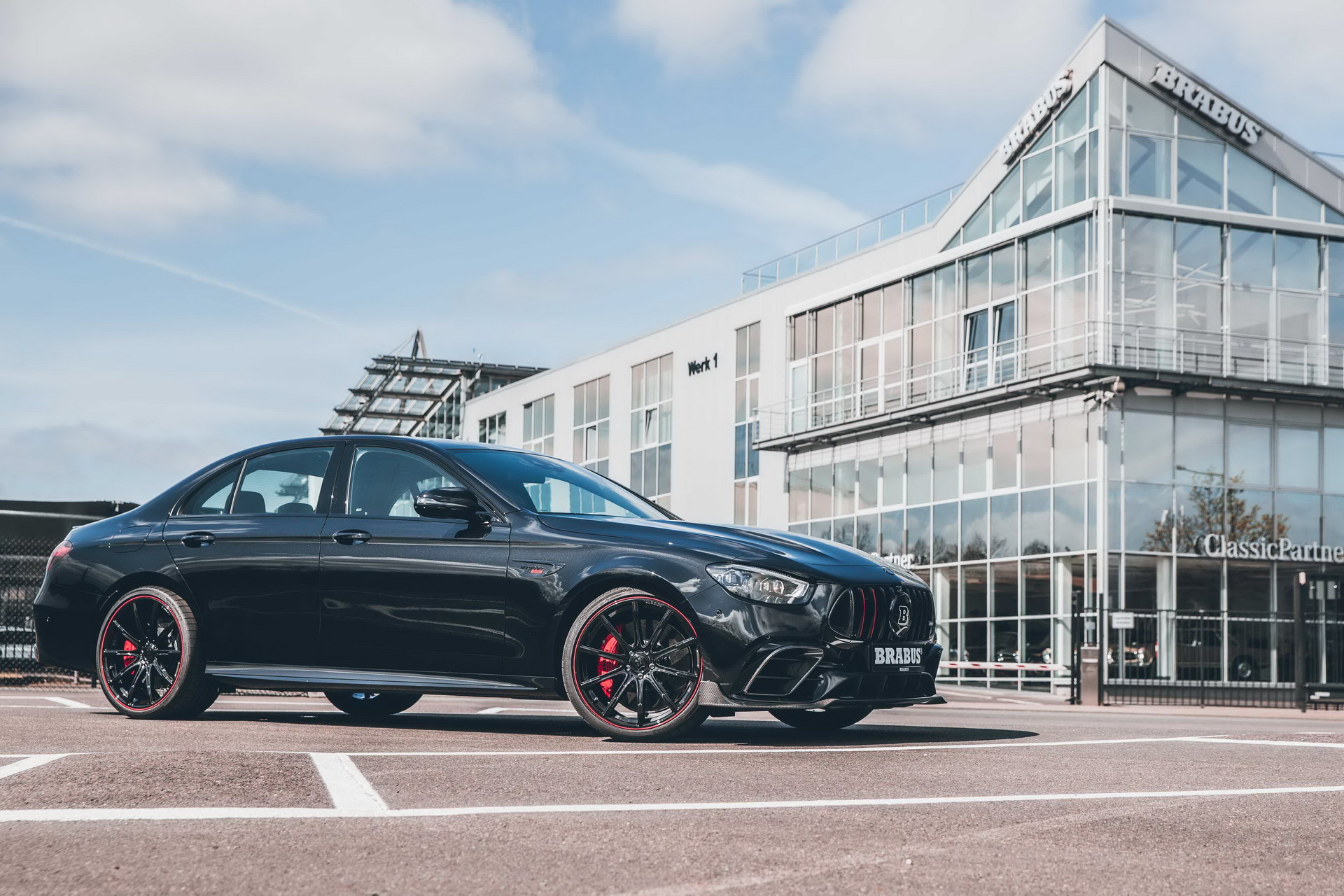 Brabus 800 Is A 789 HP 2021 Mercedes-AMG E63 That Eats Supercars For Breakfast