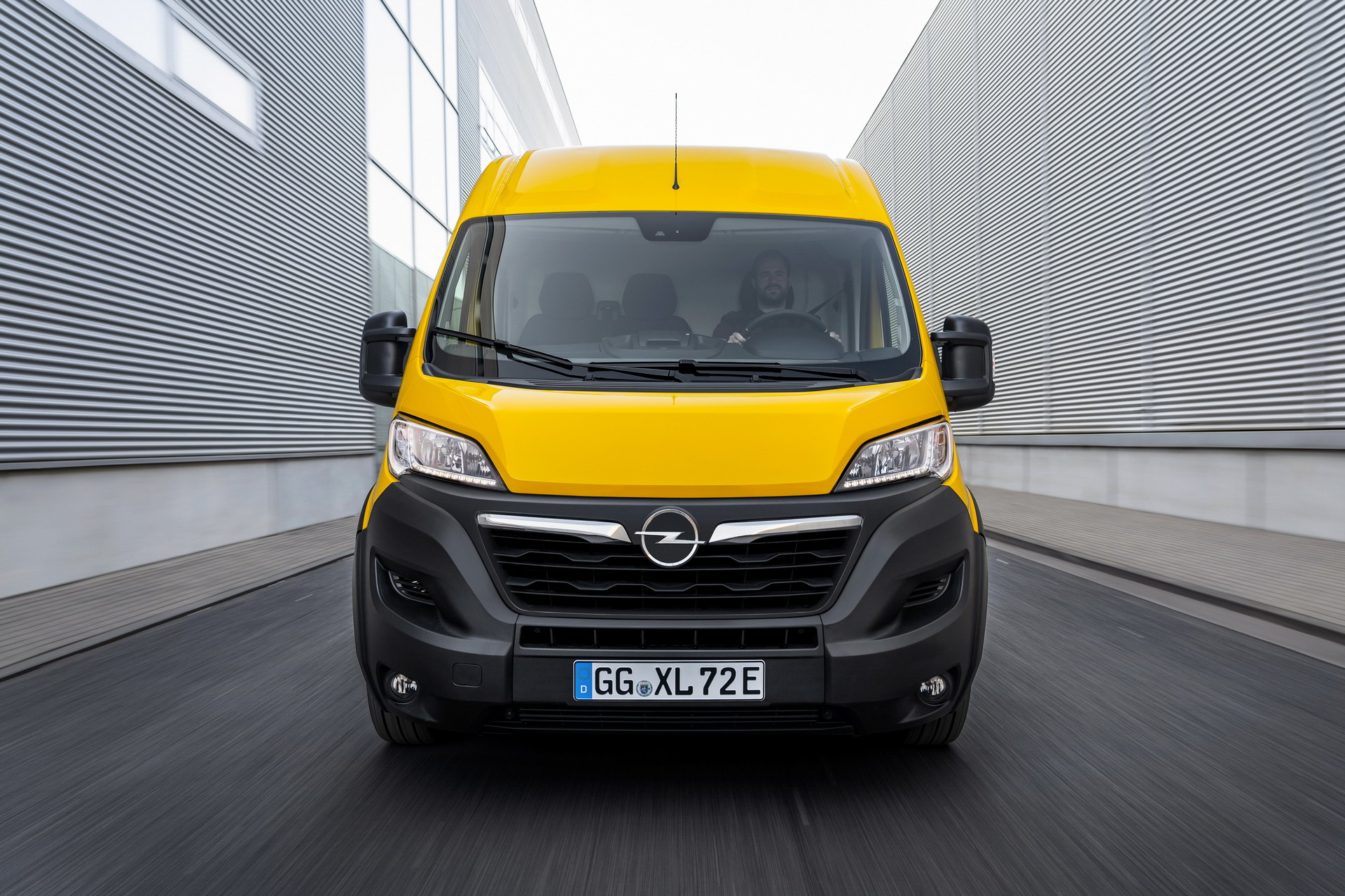 2021 Opel And Vauxhall Movano-e Tap Into Their Electric Side, Offer 139-Mile Range