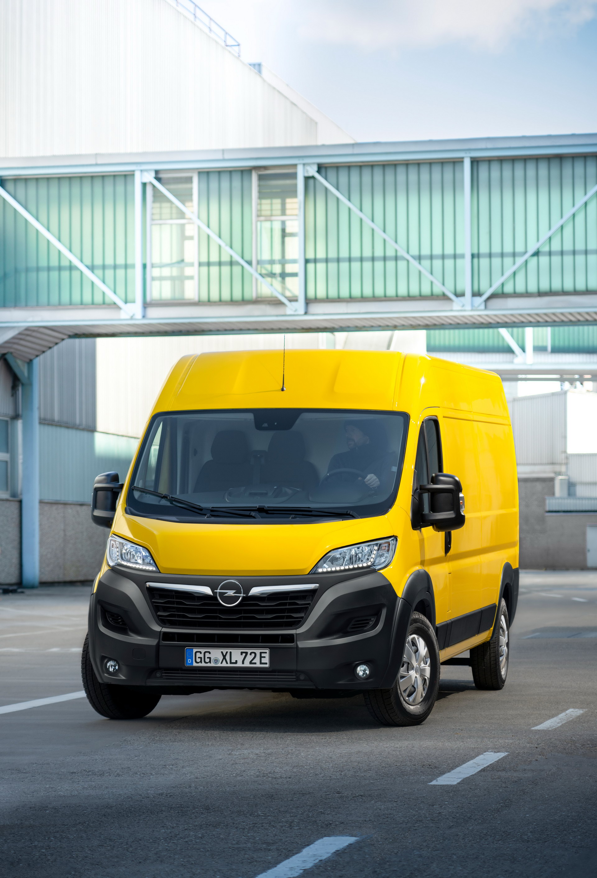 2021 Opel And Vauxhall Movano-e Tap Into Their Electric Side, Offer 139-Mile Range