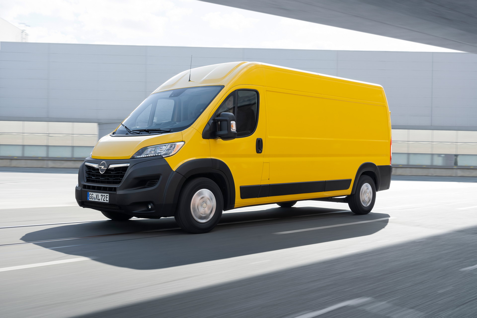 2021 Opel And Vauxhall Movano-e Tap Into Their Electric Side, Offer 139-Mile Range