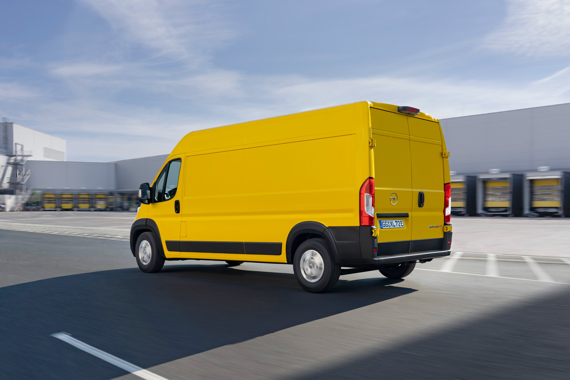 2021 Opel And Vauxhall Movano-e Tap Into Their Electric Side, Offer 139-Mile Range