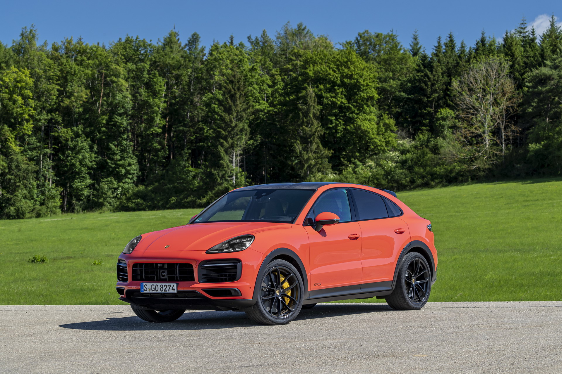 2021 Bentley Bentayga, Porsche Cayenne Recalled Stateside Over Faulty Suspension Components