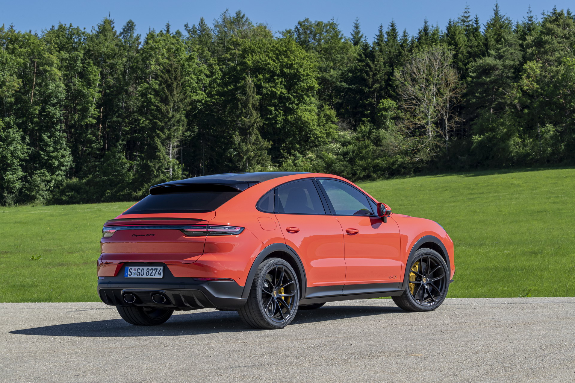 2021 Bentley Bentayga, Porsche Cayenne Recalled Stateside Over Faulty Suspension Components