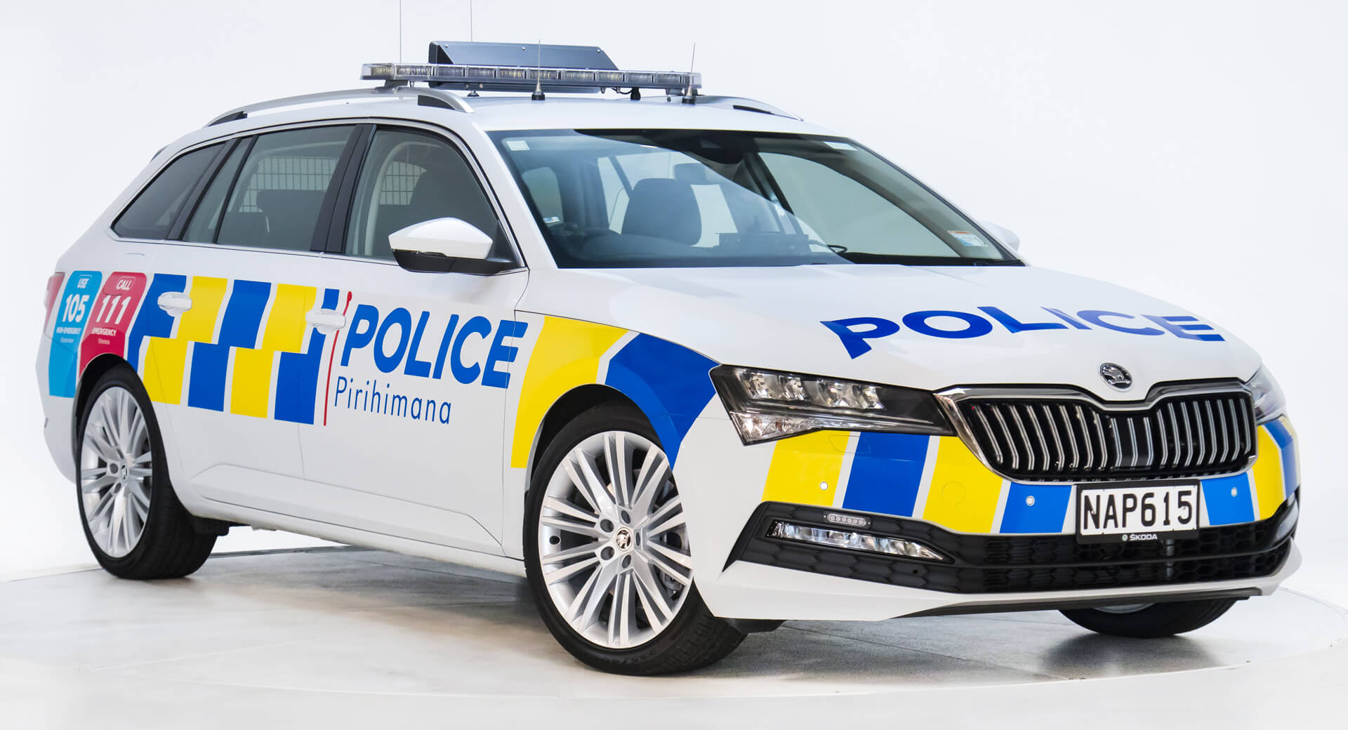 2021 Skoda Superb Combi Gets A Kiwi Police Suit, Will Patrol New Zealand's Roads Starting This June - Vimarsana News
