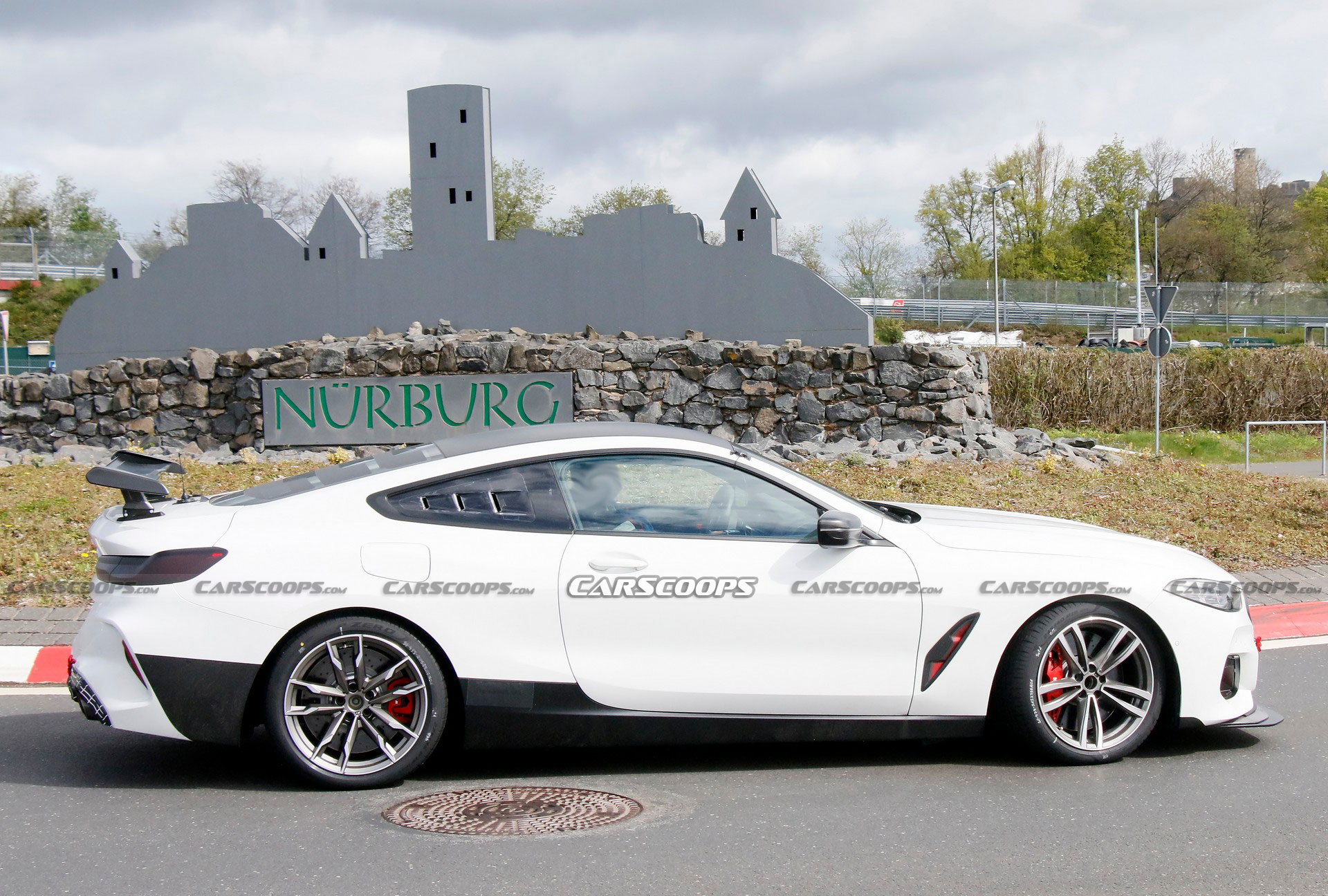 Hardcore BMW M8 Spied, Is It A CSL Variant?
