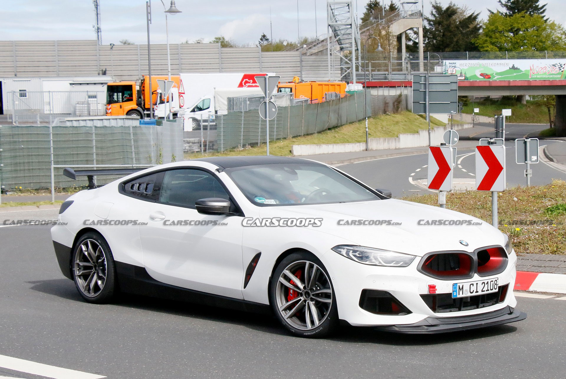 Hardcore BMW M8 Spied, Is It A CSL Variant?