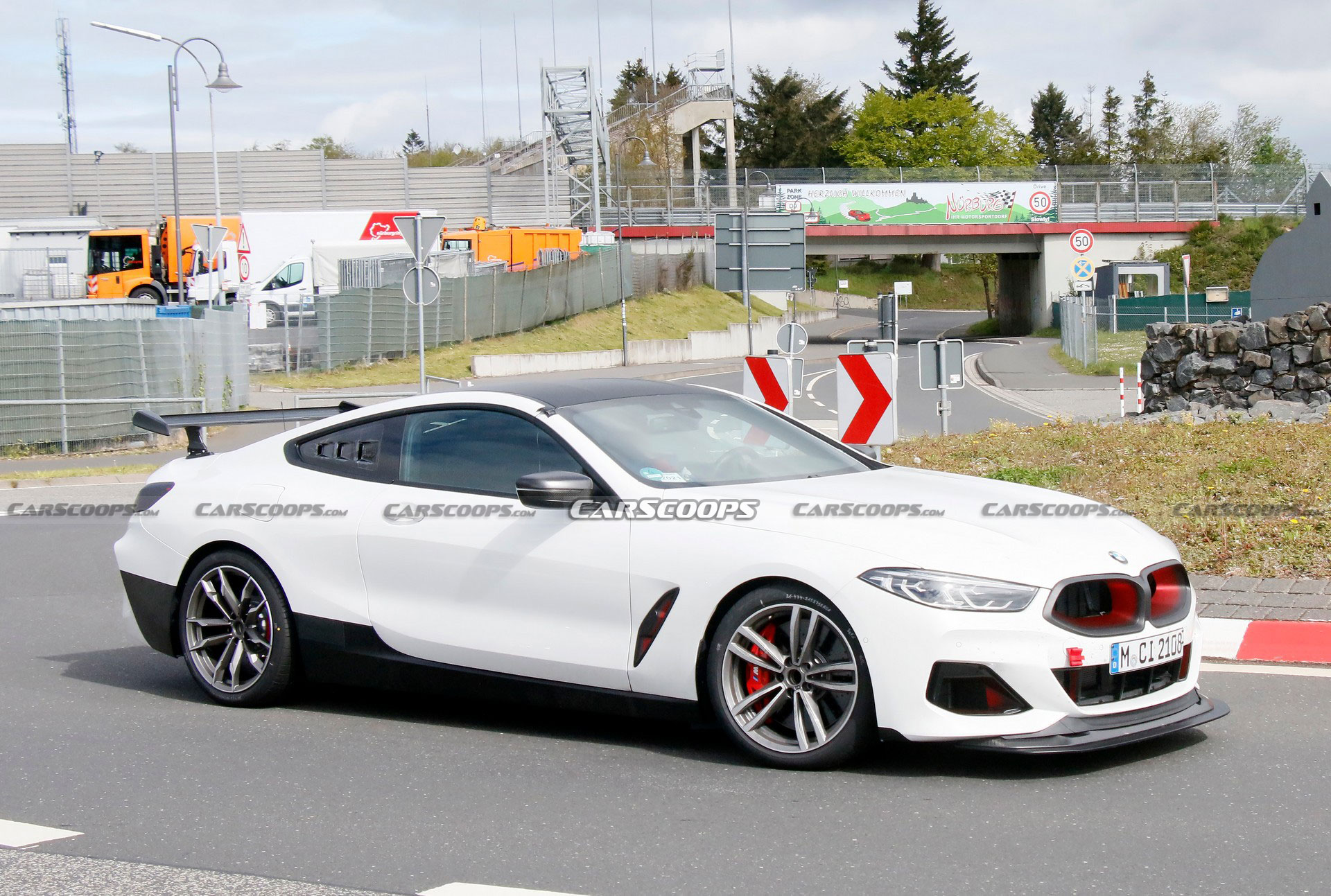 Hardcore BMW M8 Spied, Is It A CSL Variant?