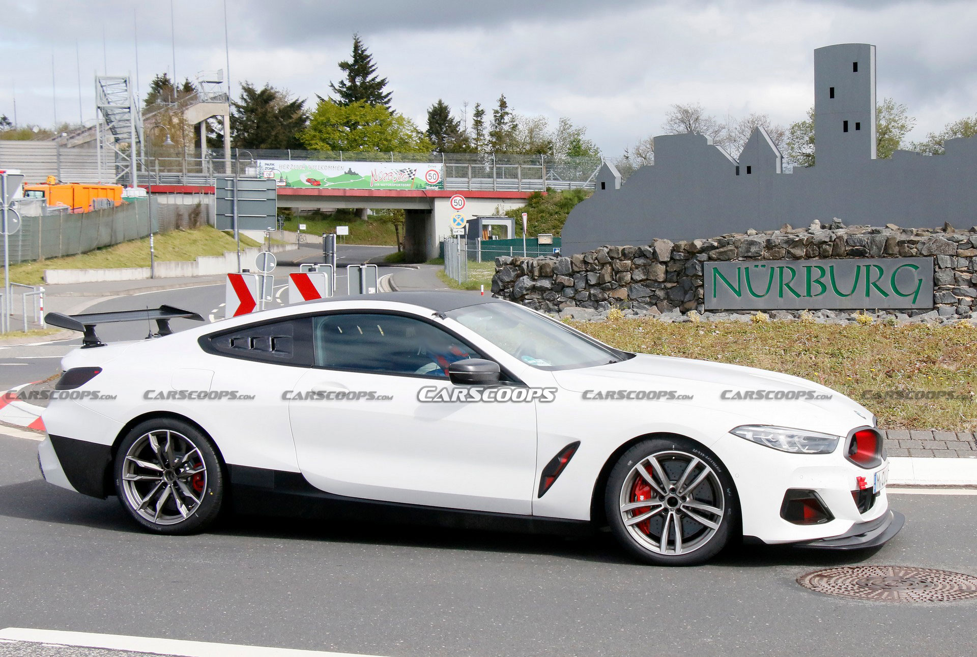 Hardcore BMW M8 Spied, Is It A CSL Variant?