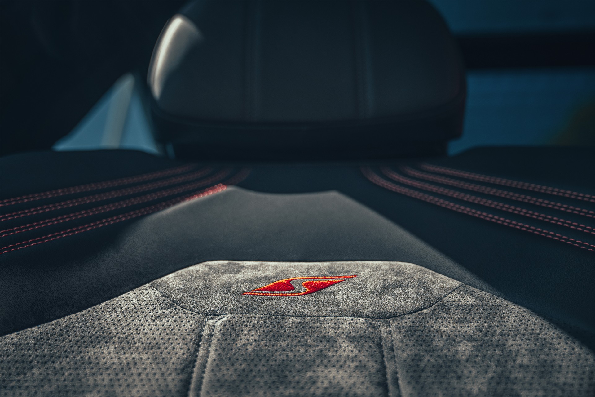 2022 Bentley Bentayga S Debuts With Sportier Styling, V8 Power And Plenty Of Alcantara